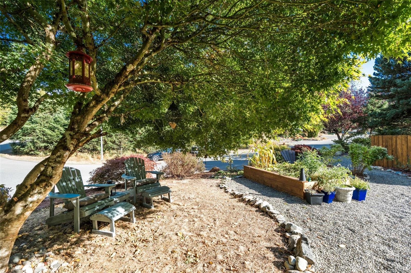 3668 Princess Ave — listing photo 13 of 49