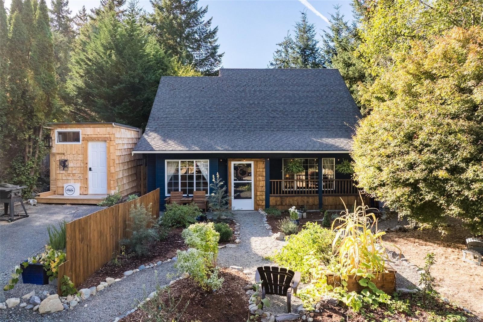 3668 Princess Ave — listing photo 8 of 49