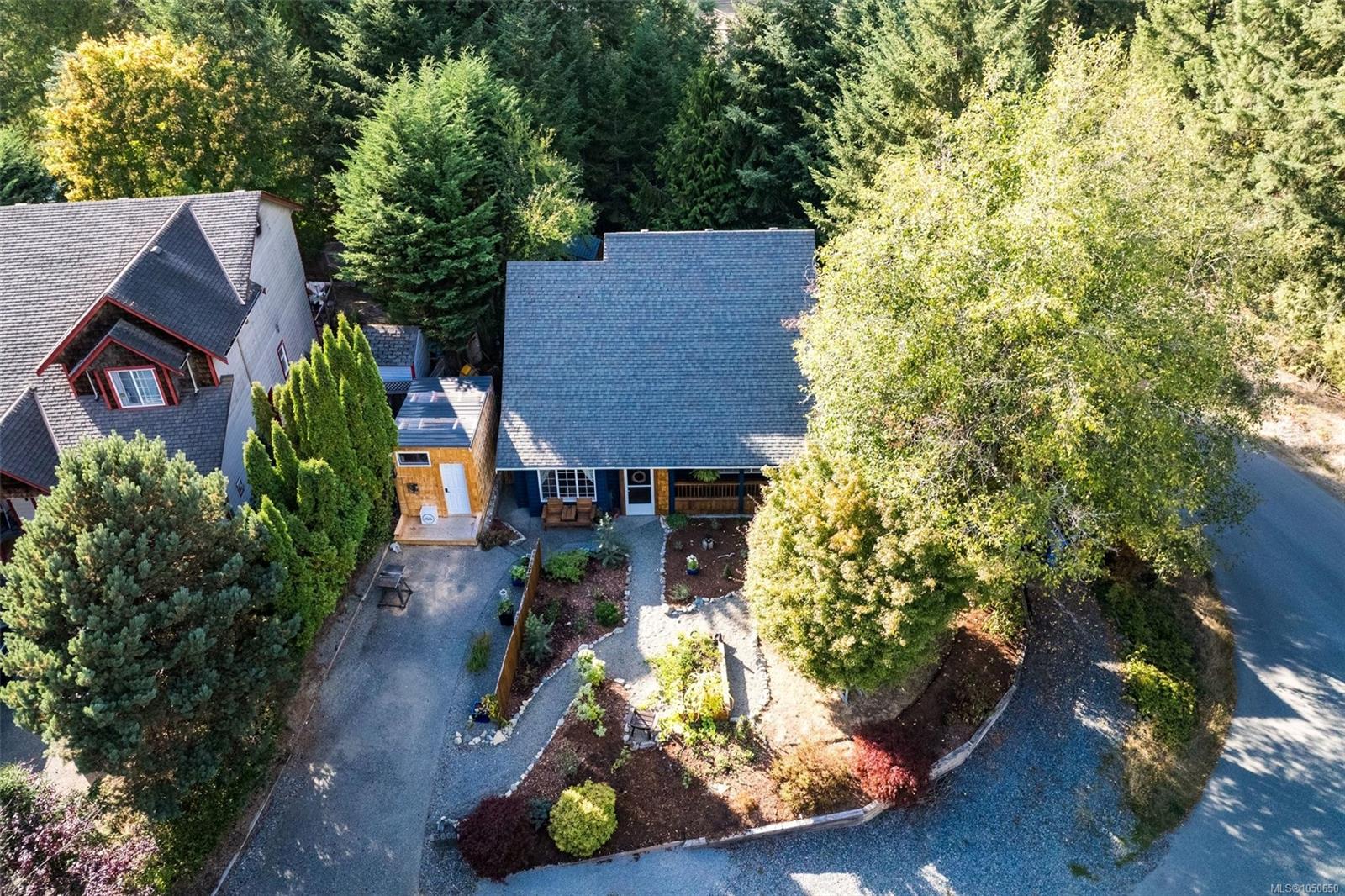 3668 Princess Ave — listing photo 10 of 49