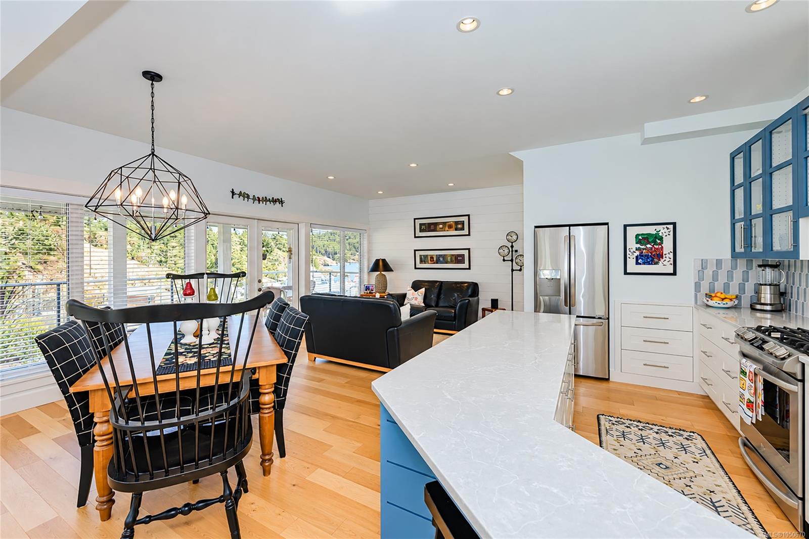 200 Marina Way — listing photo 4 of 38