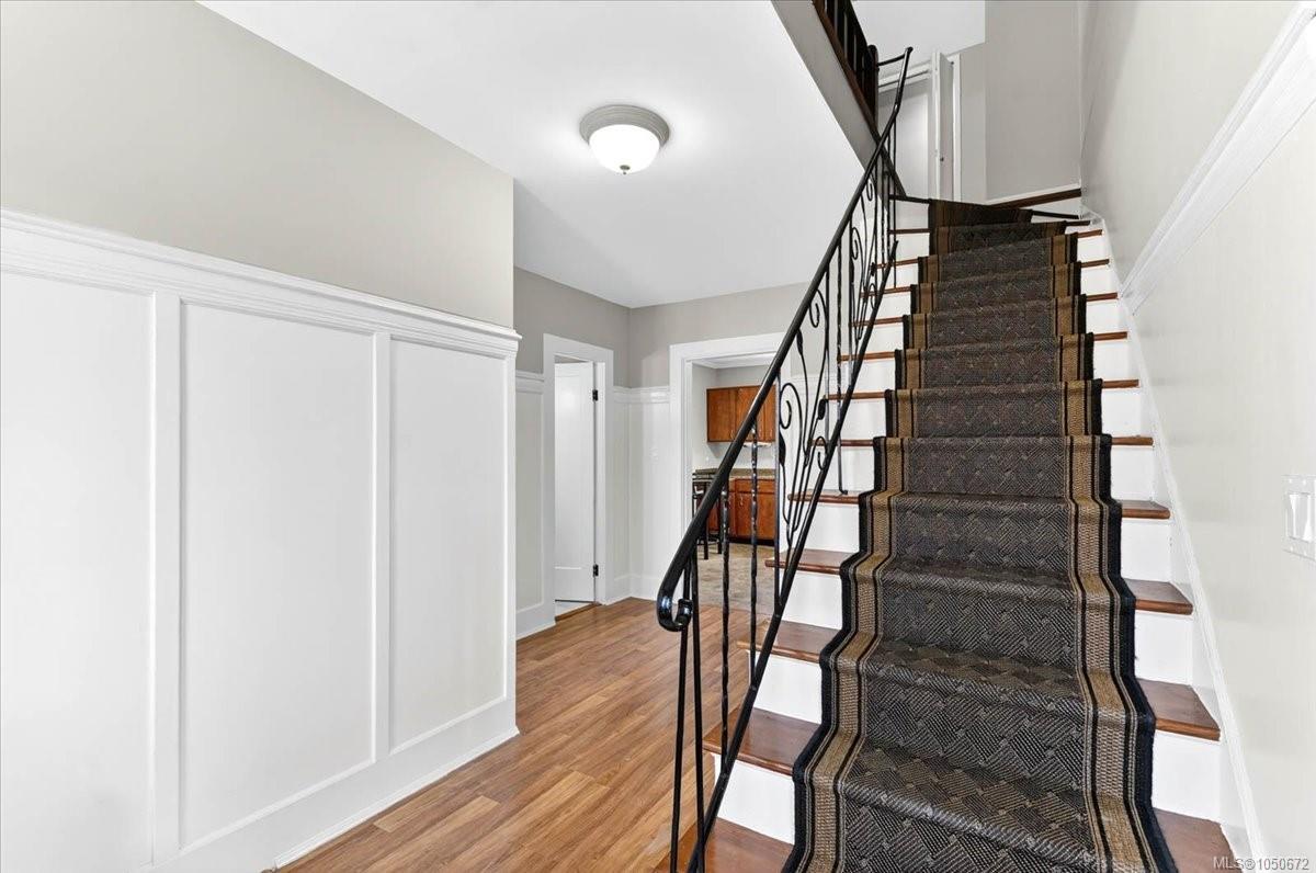2893 11th Ave — listing photo 8 of 51