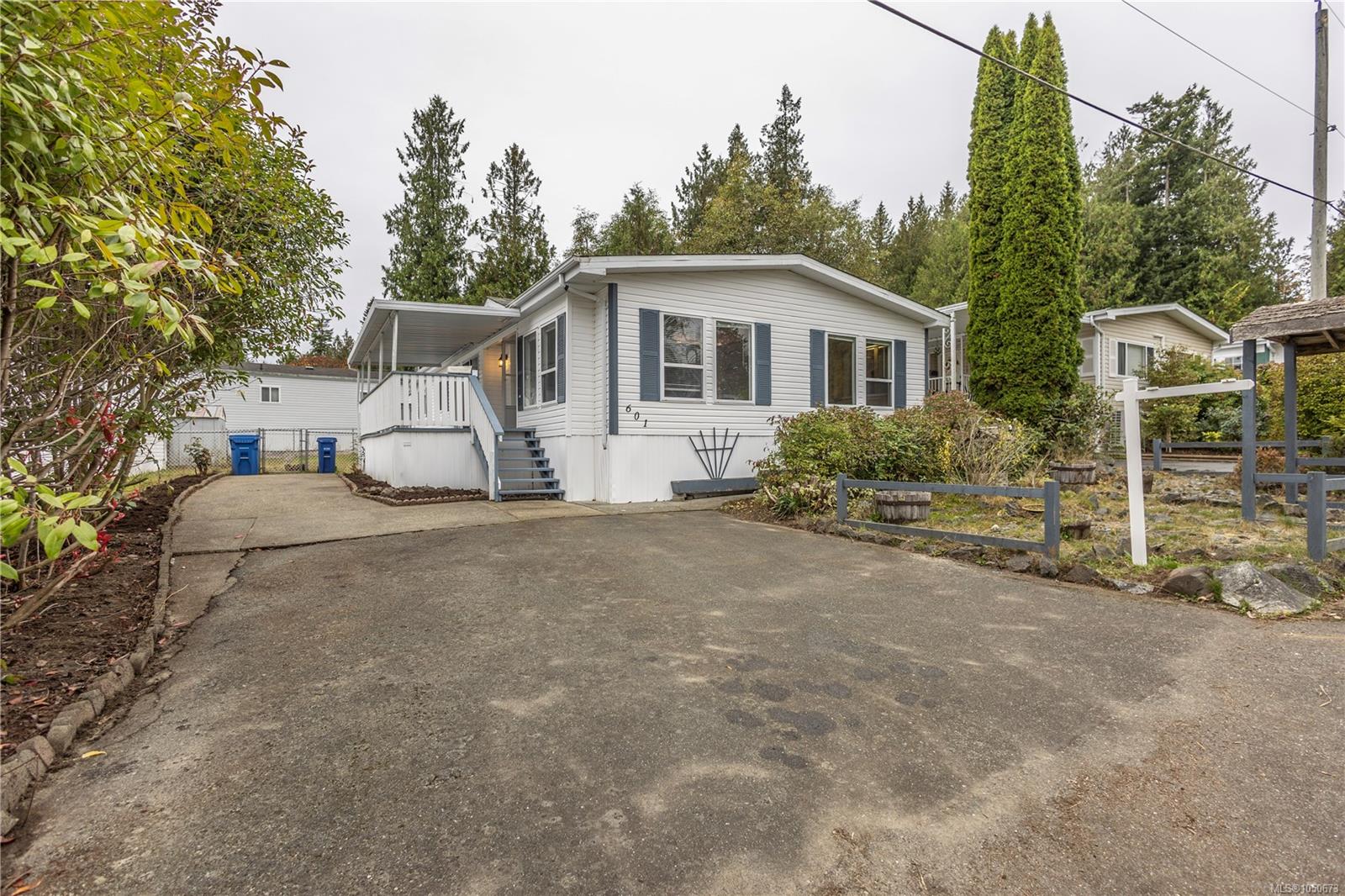 601-2850 Stautw Rd — listing photo 2 of 24