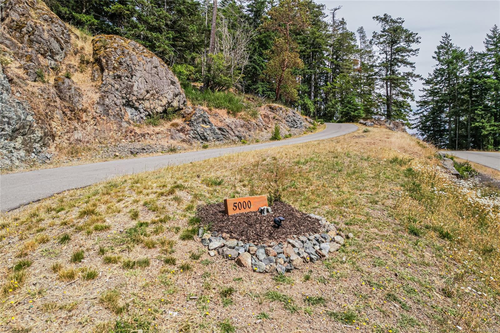 5000 Sooke Hanger Dr photo 6
