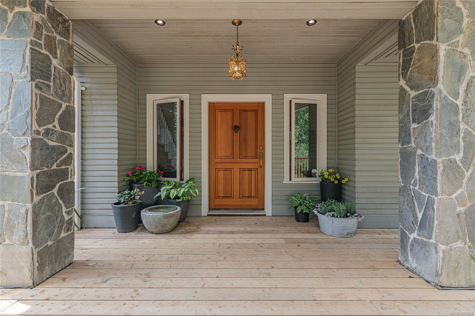 5000 Sooke Hanger Dr — listing photo 9 of 83