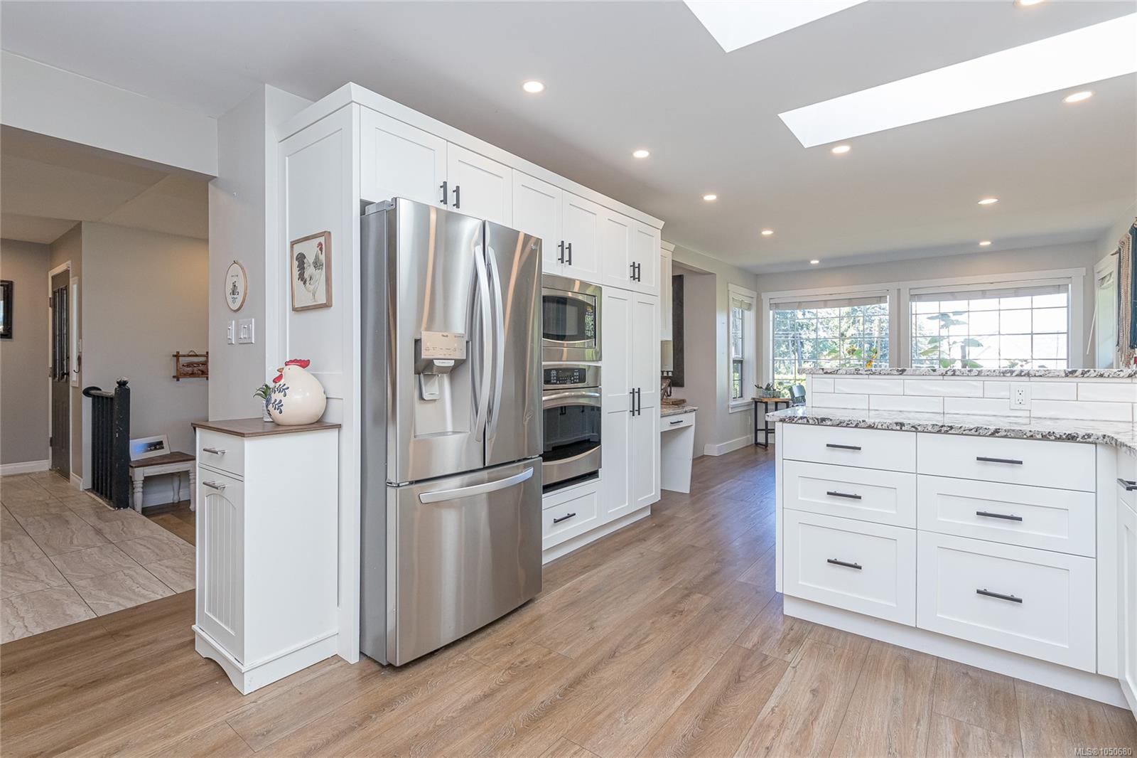 6535 Wicks Rd — listing photo 11 of 49