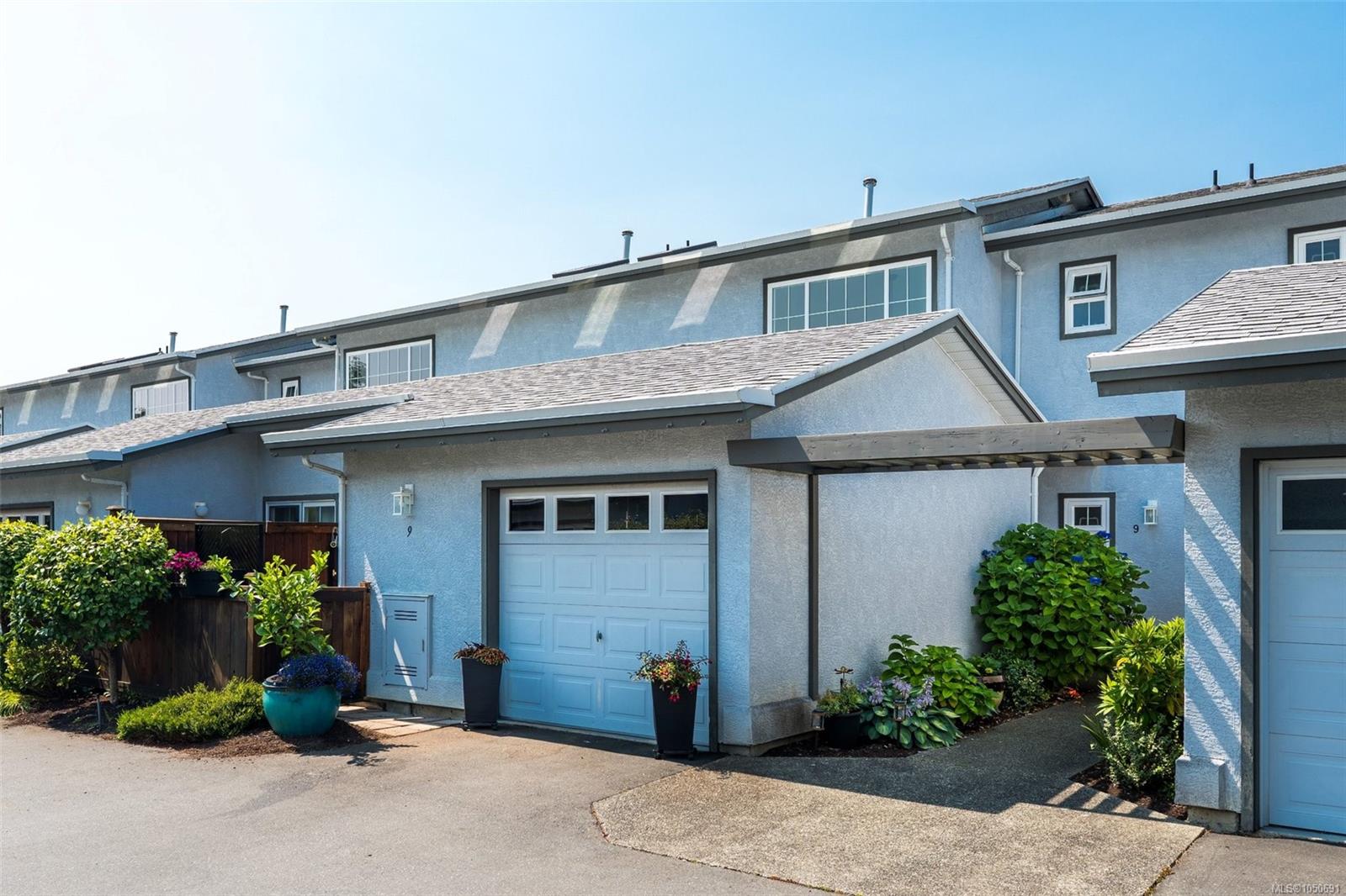 2115 Amelia Ave, Sidney