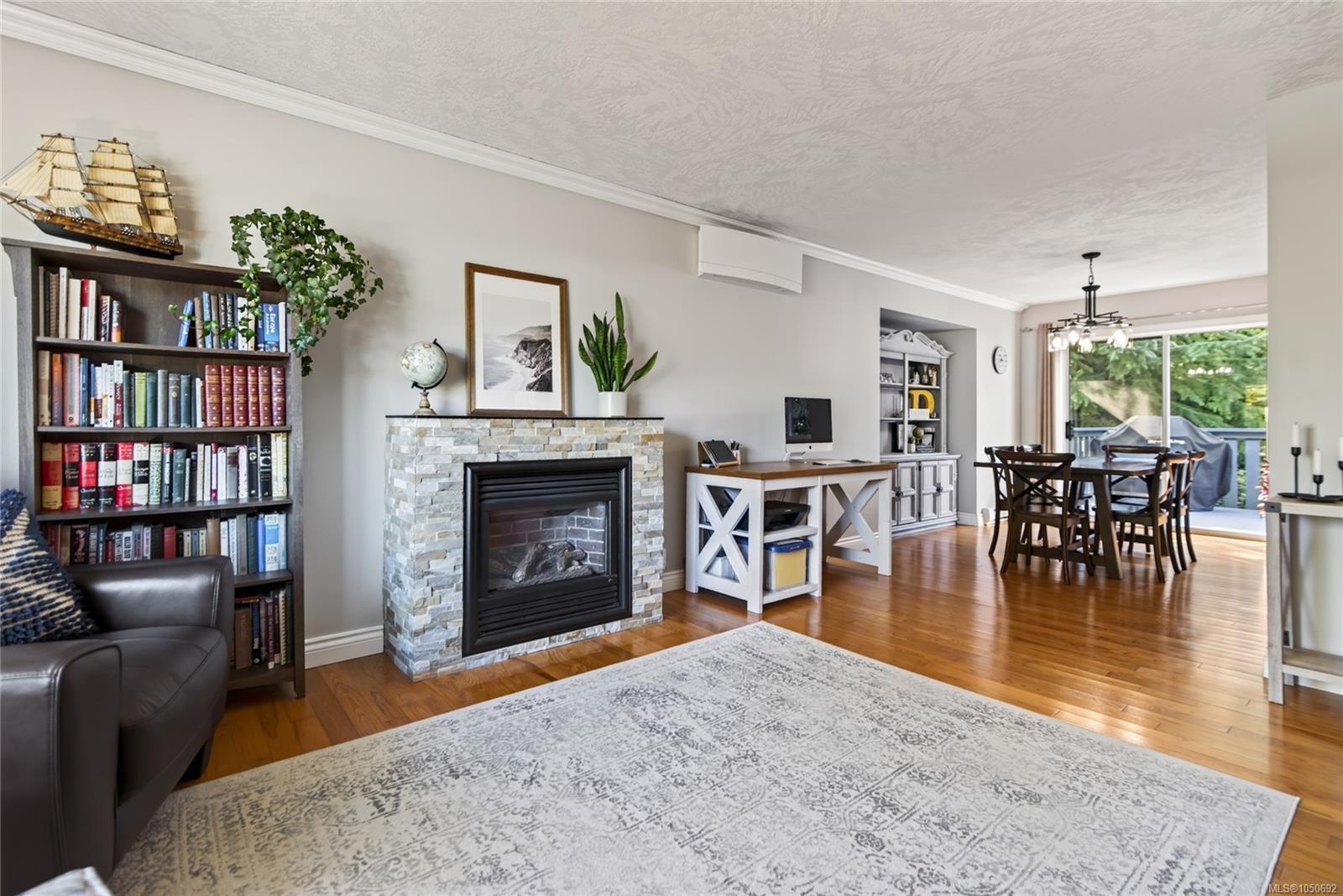 2149 Murrelet Dr photo 4