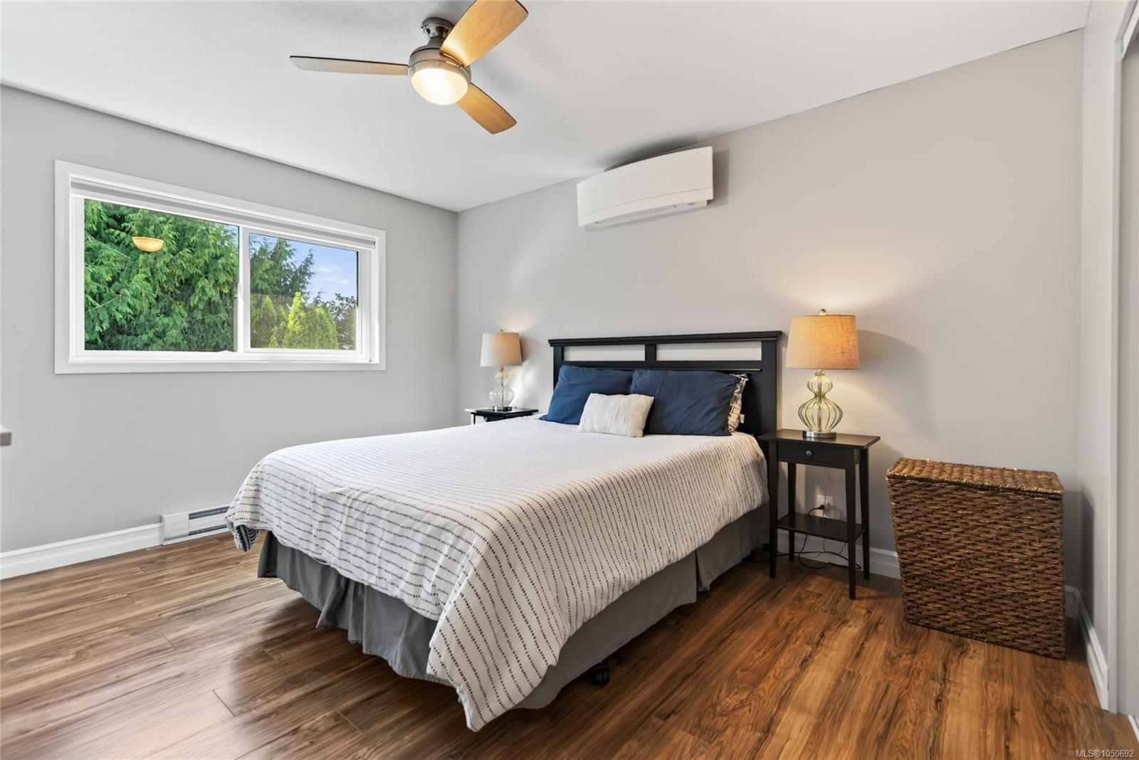 2149 Murrelet Dr — listing photo 9 of 27