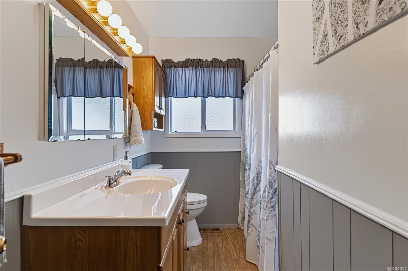 5397 Golden St — listing photo 11 of 32