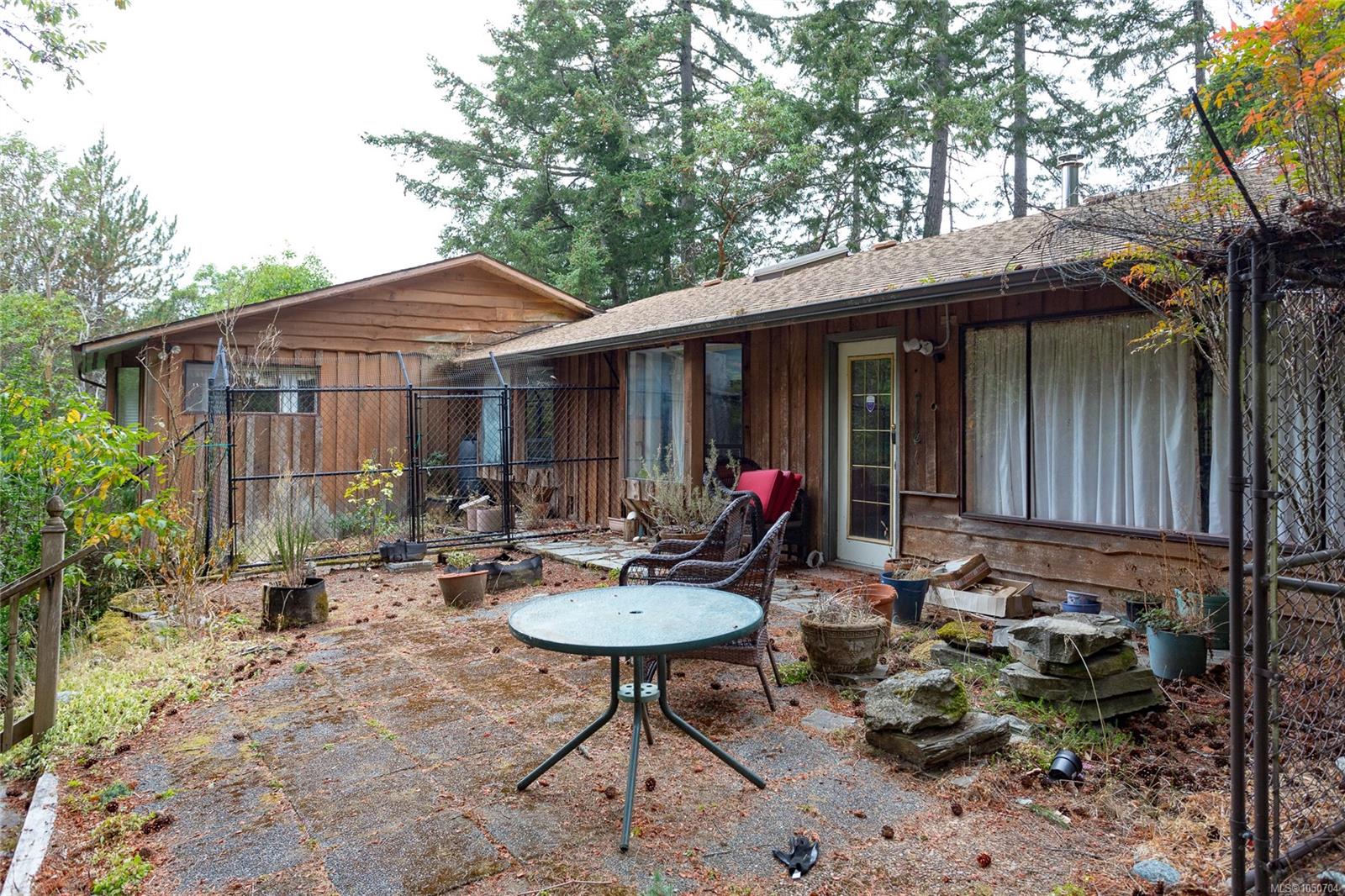 3401 Yorkshire Pl — listing photo 11 of 27