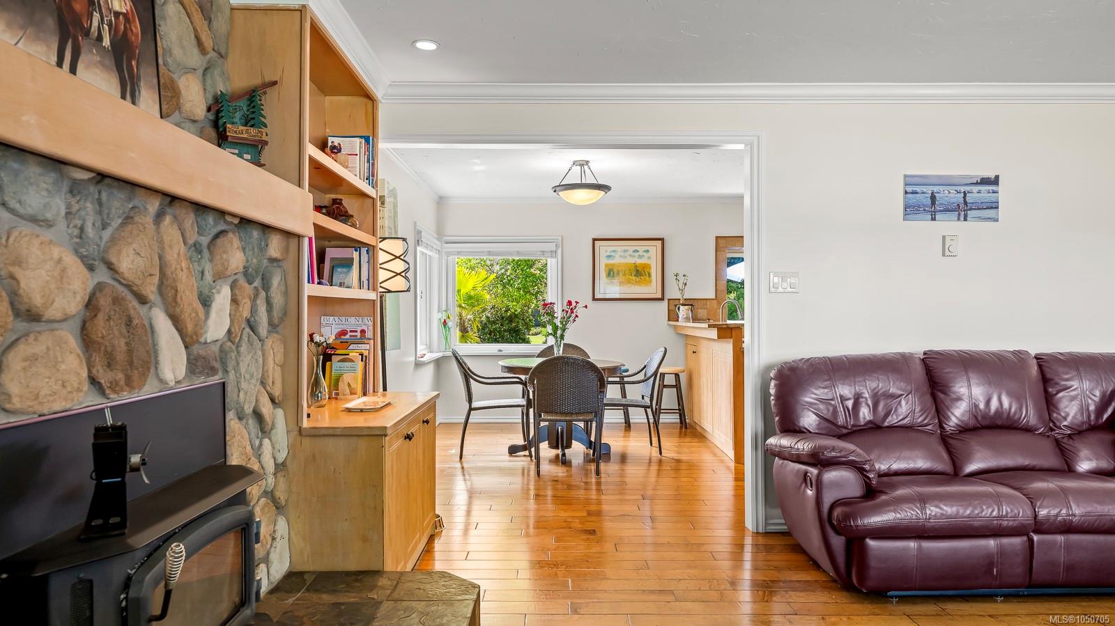 7410 Yake Rd — listing photo 14 of 42