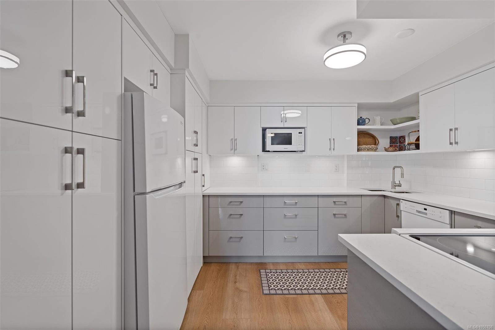 505-1148 Goodwin St — listing photo 13 of 39