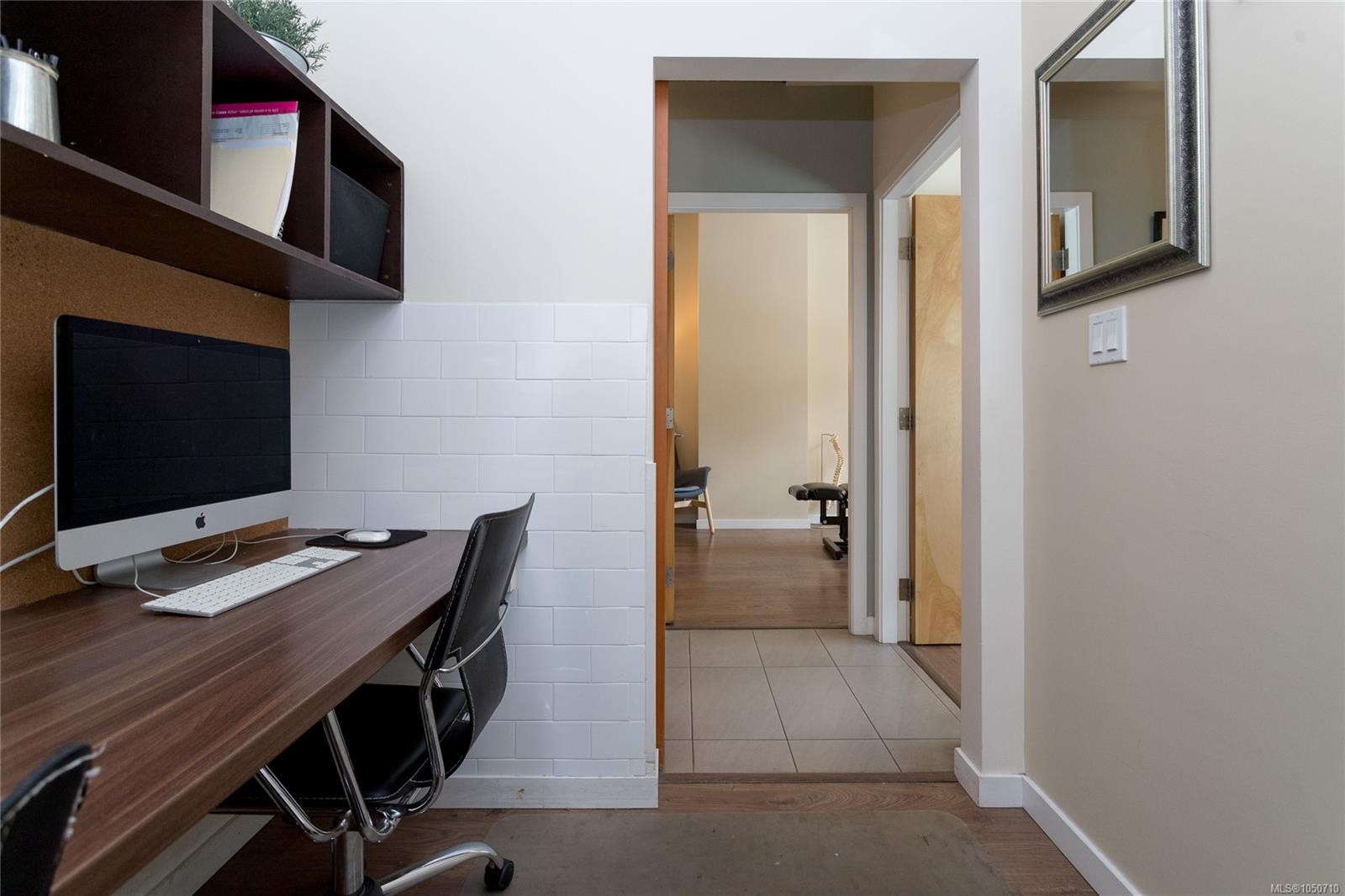 103-1090 Johnson St — listing photo 13 of 29
