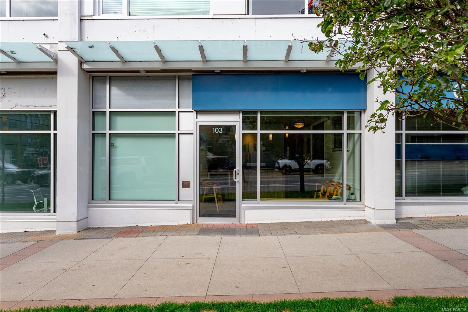 103-1090 Johnson St — listing photo 7 of 29