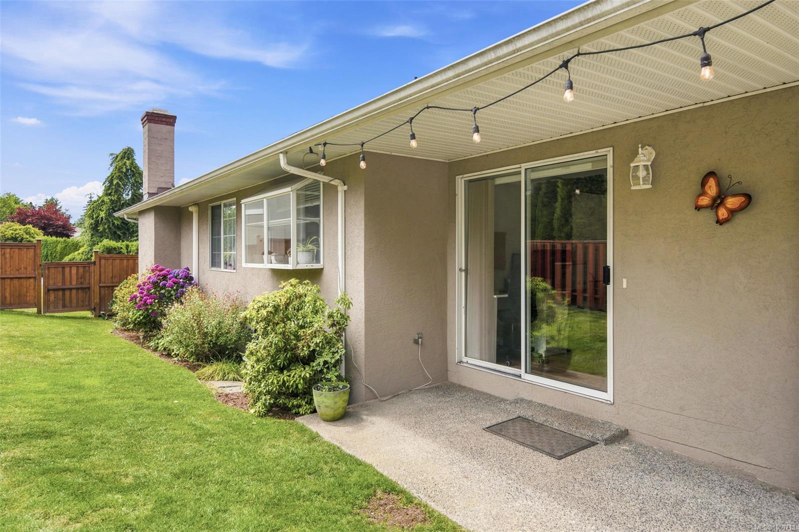 8-6766 Central Saanich Rd — listing photo 13 of 34