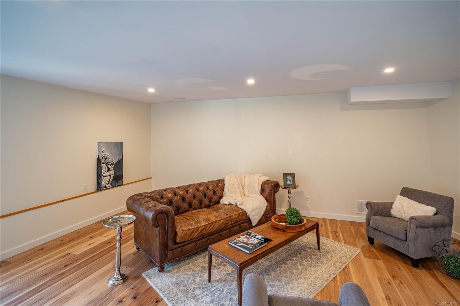 8030 Trans Canada Hwy — listing photo 13 of 41