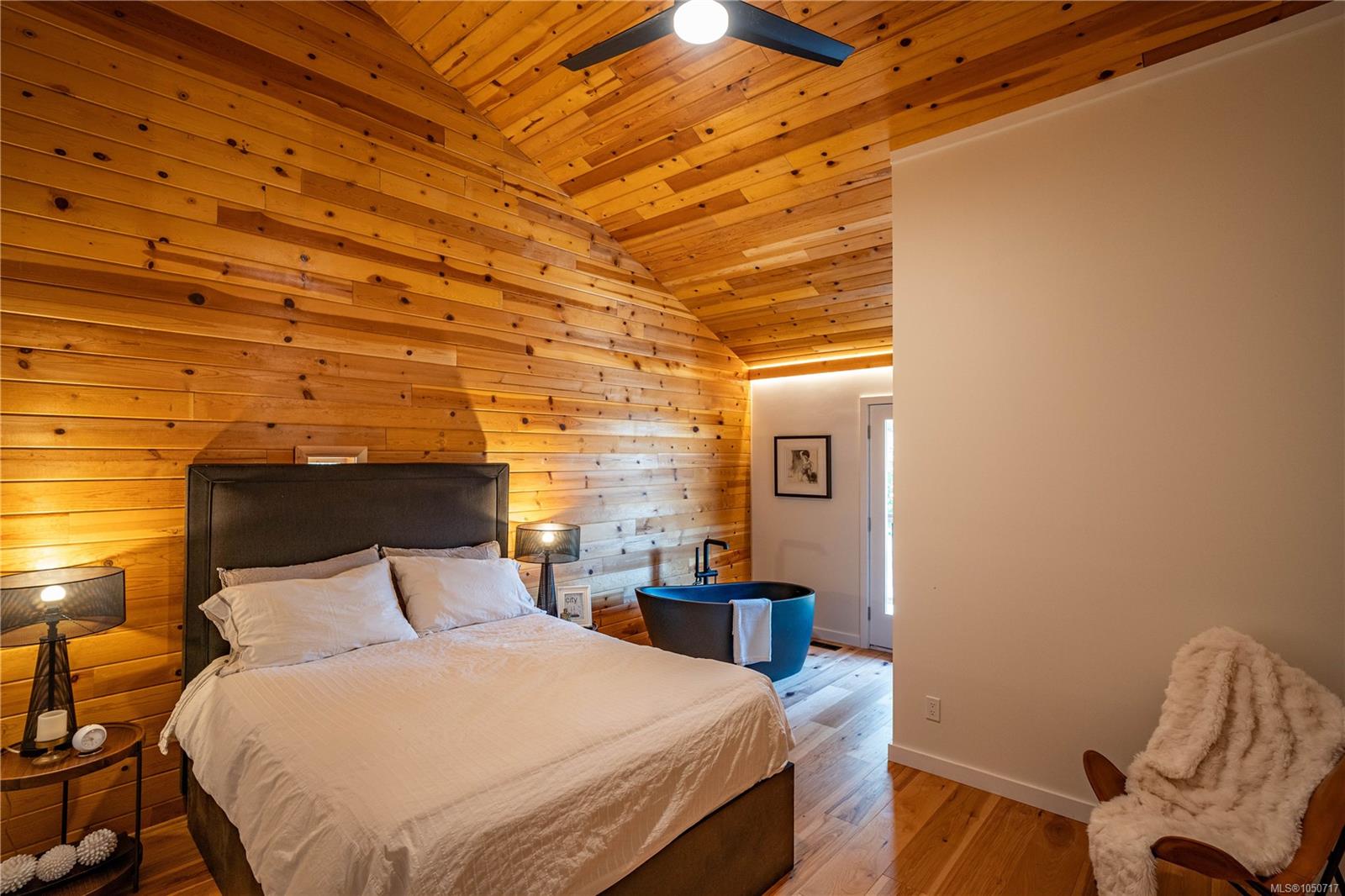 8030 Trans Canada Hwy — listing photo 10 of 41