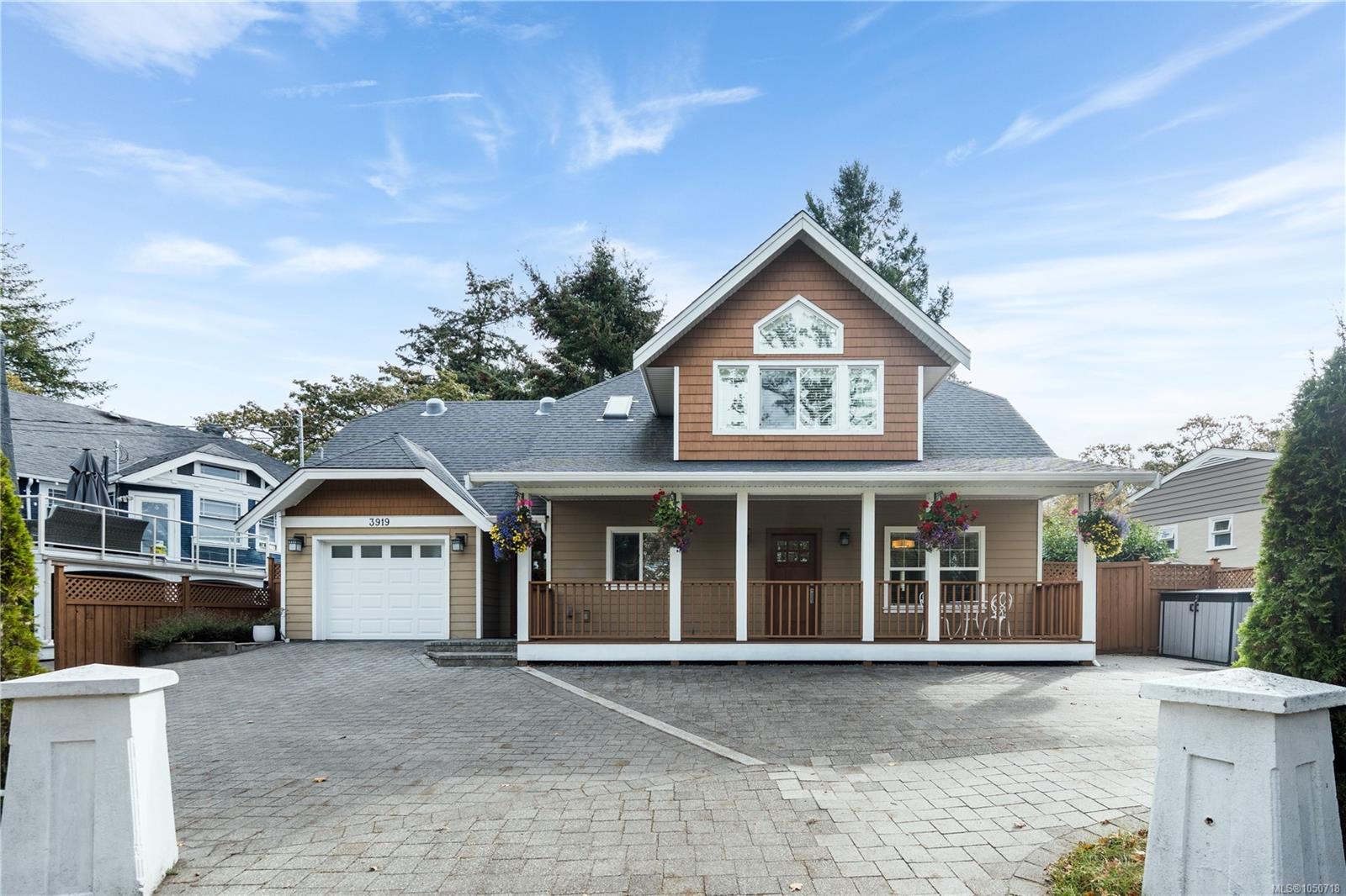 3919 Blenkinsop Rd — listing photo 3 of 41