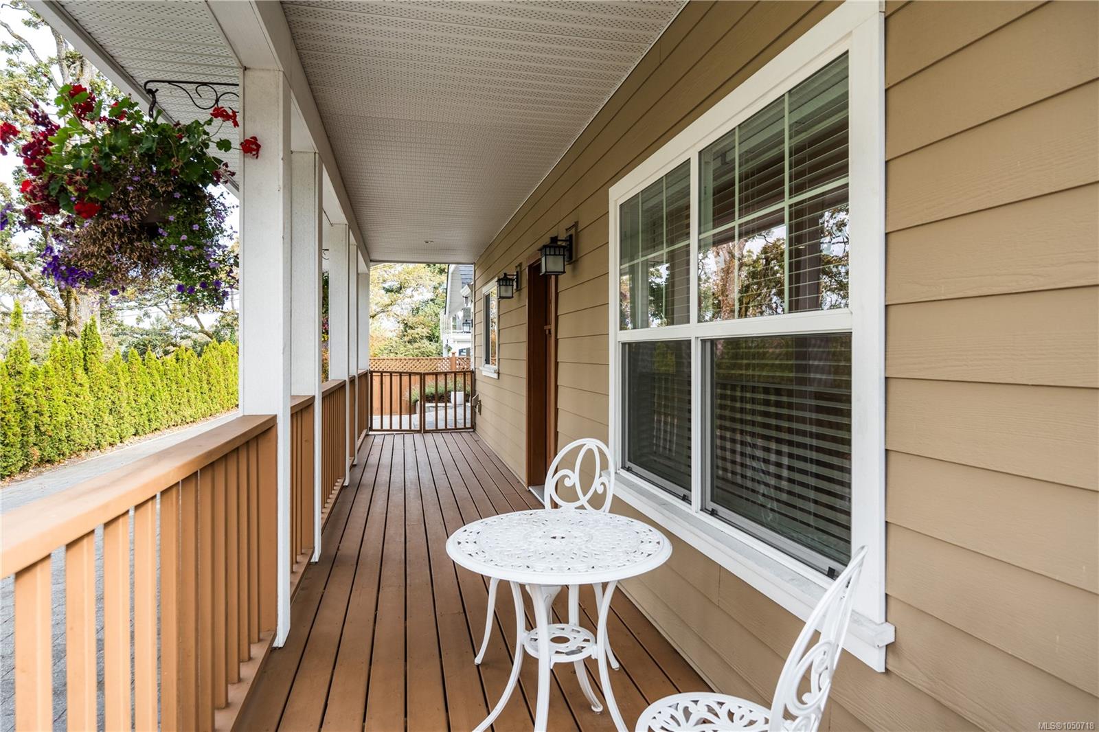 3919 Blenkinsop Rd — listing photo 4 of 41