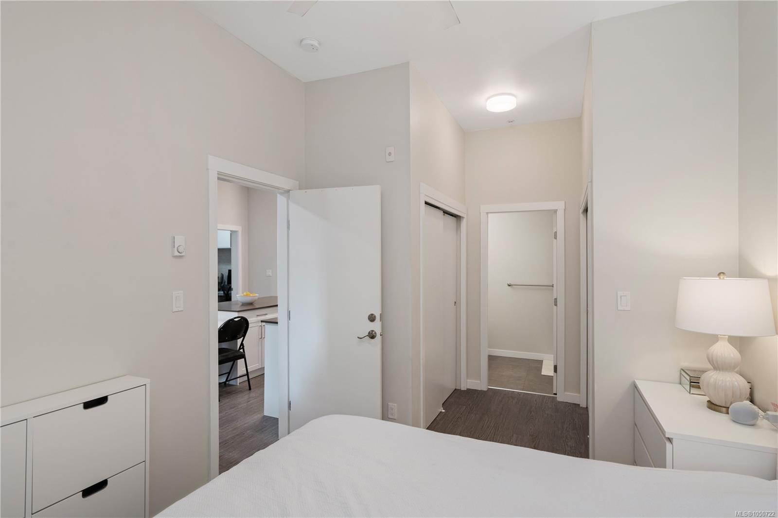 104-2843 Jacklin Rd — listing photo 11 of 23