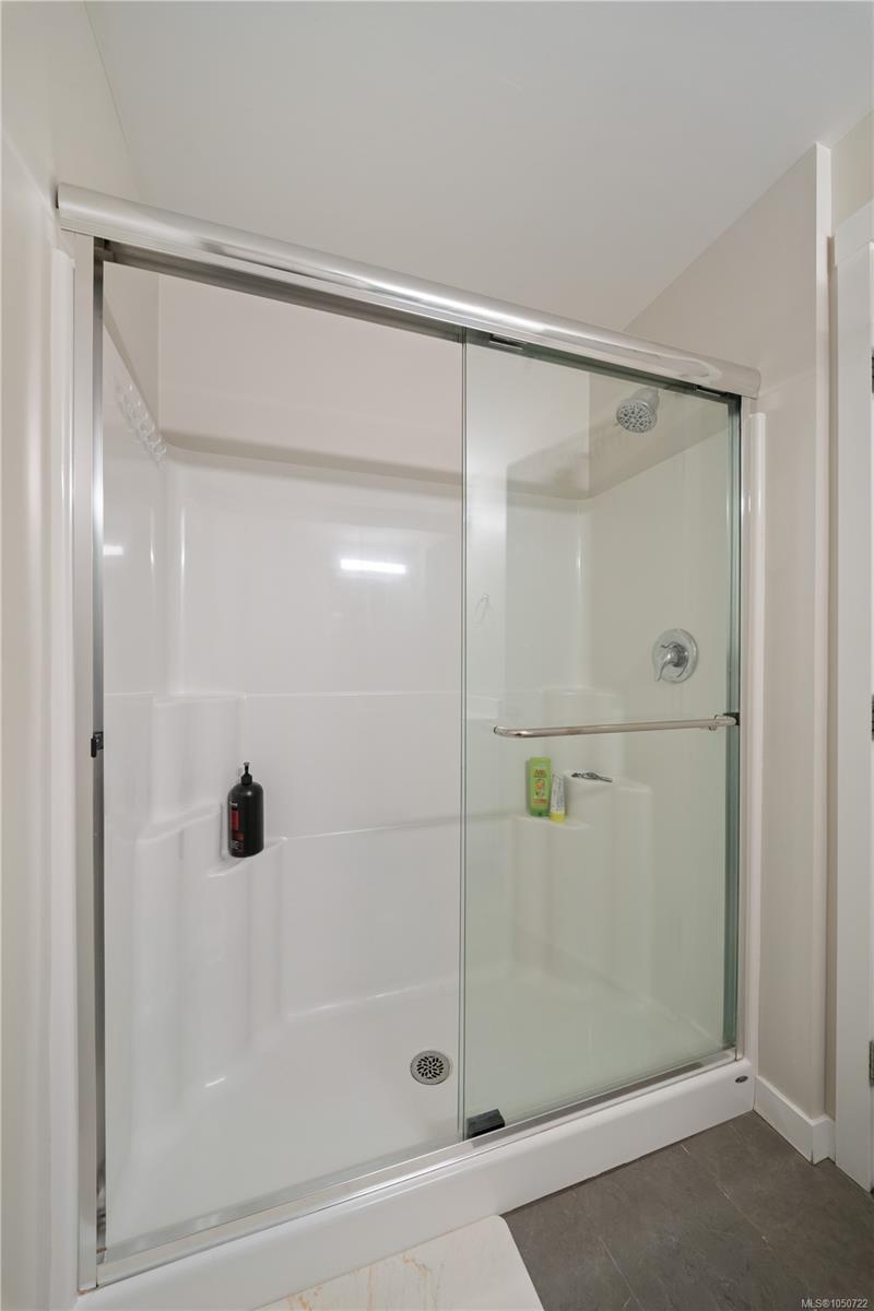 104-2843 Jacklin Rd — listing photo 14 of 23
