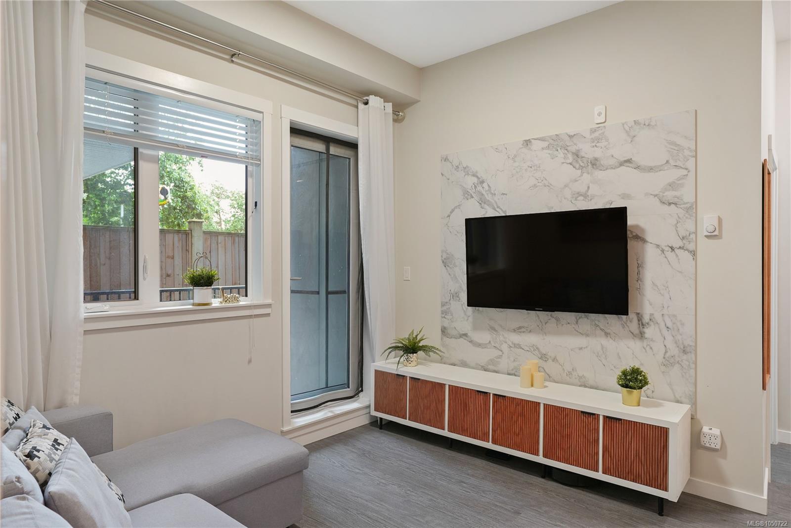 104-2843 Jacklin Rd — listing photo 9 of 23