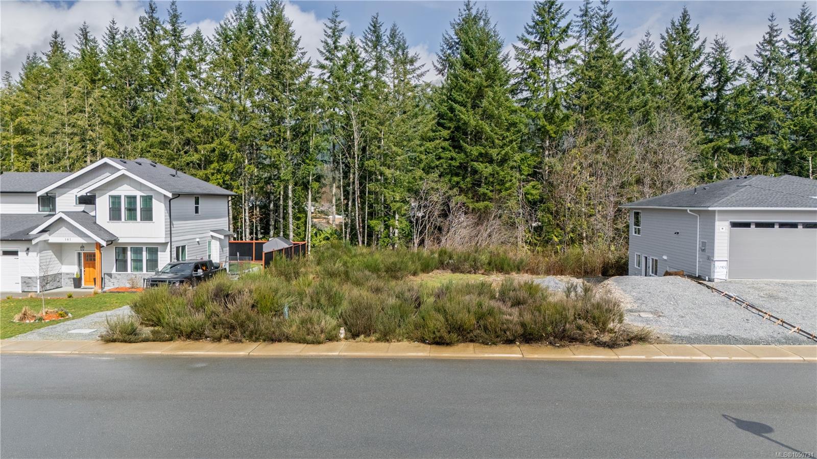 145 Edgewood Dr, Lake Cowichan