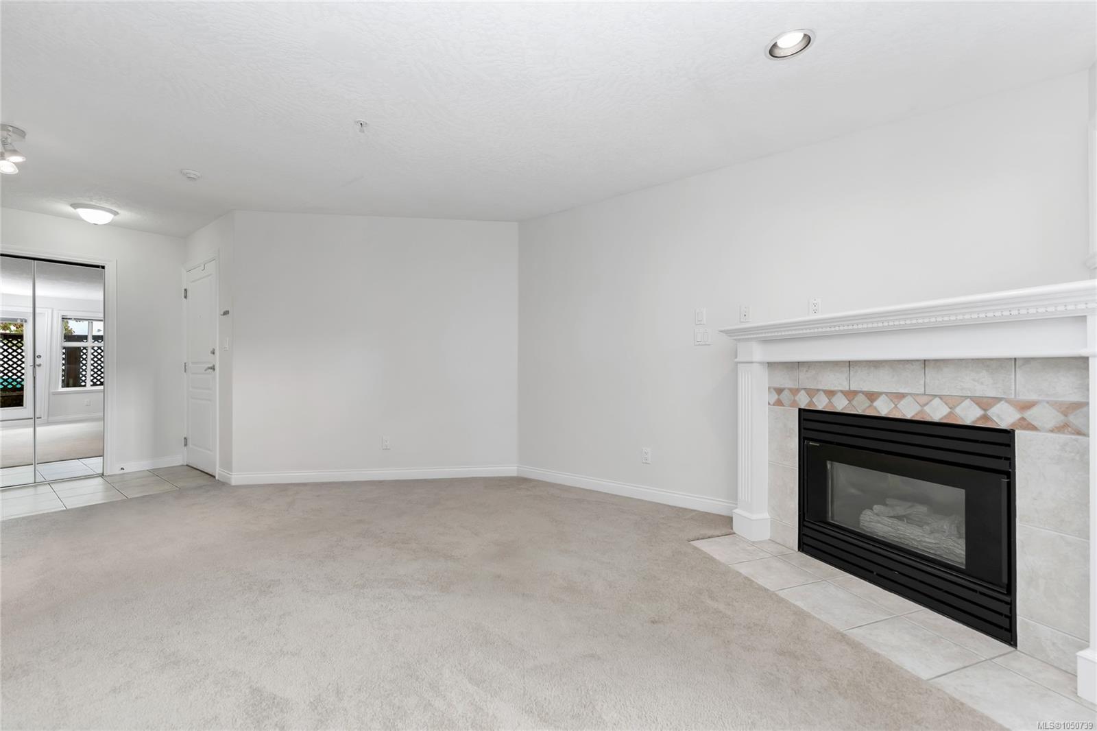 104-1580 Christmas Ave — listing photo 3 of 26