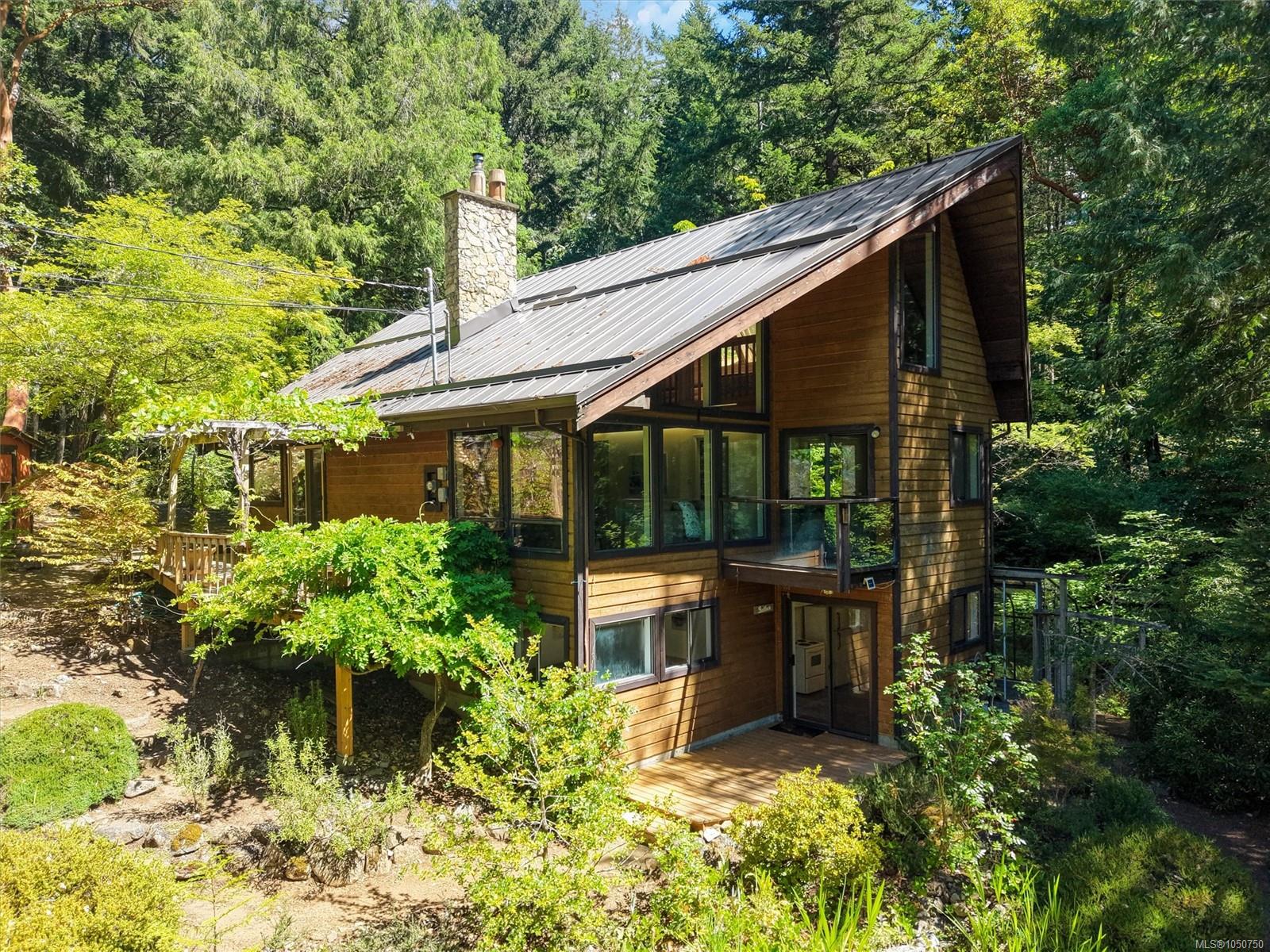 649 Lost Lake Rd, Highlands