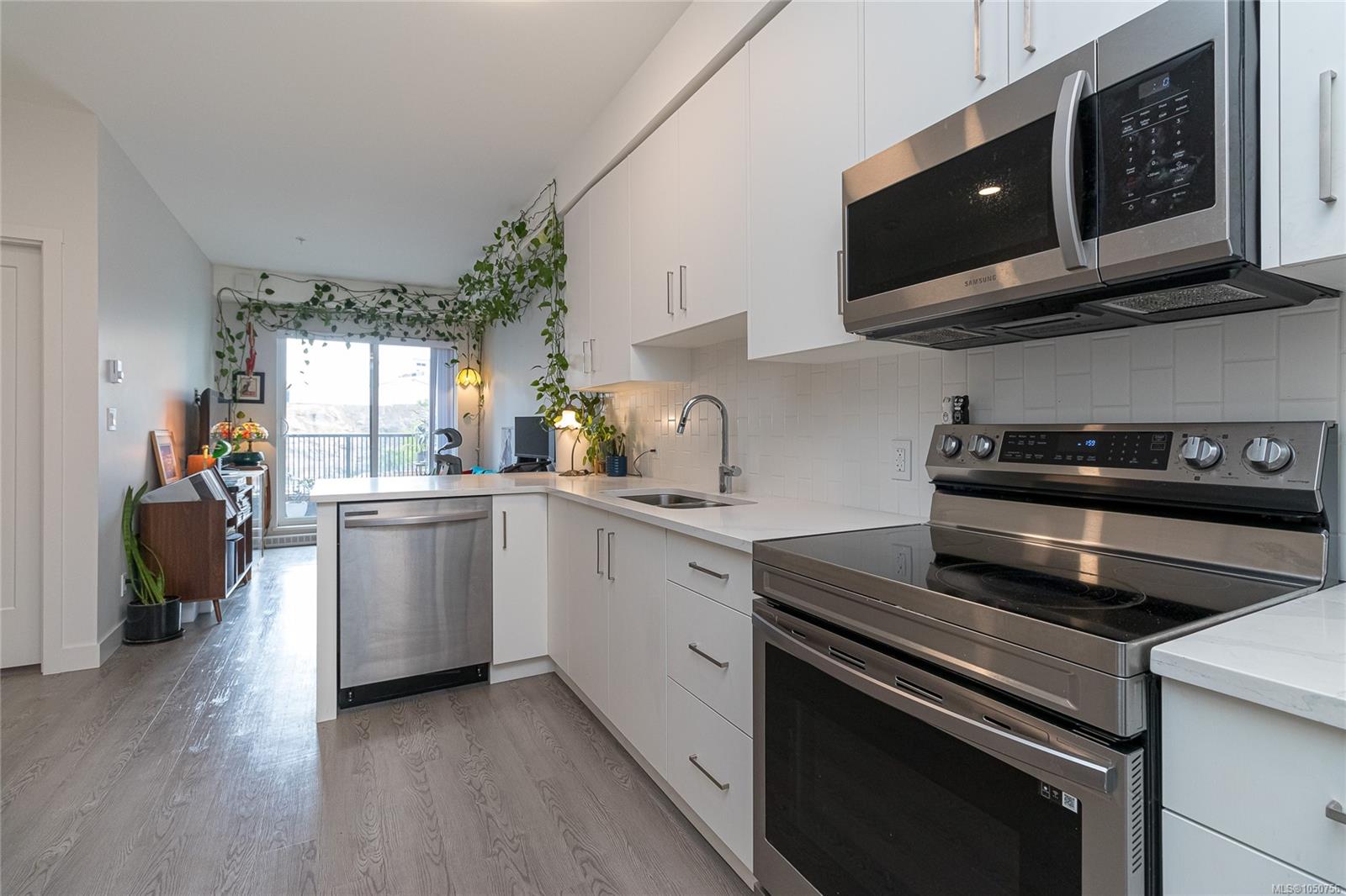 207-707 Treanor Ave — listing photo 13 of 38