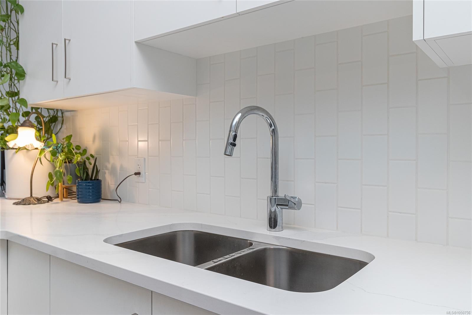 207-707 Treanor Ave — listing photo 10 of 38
