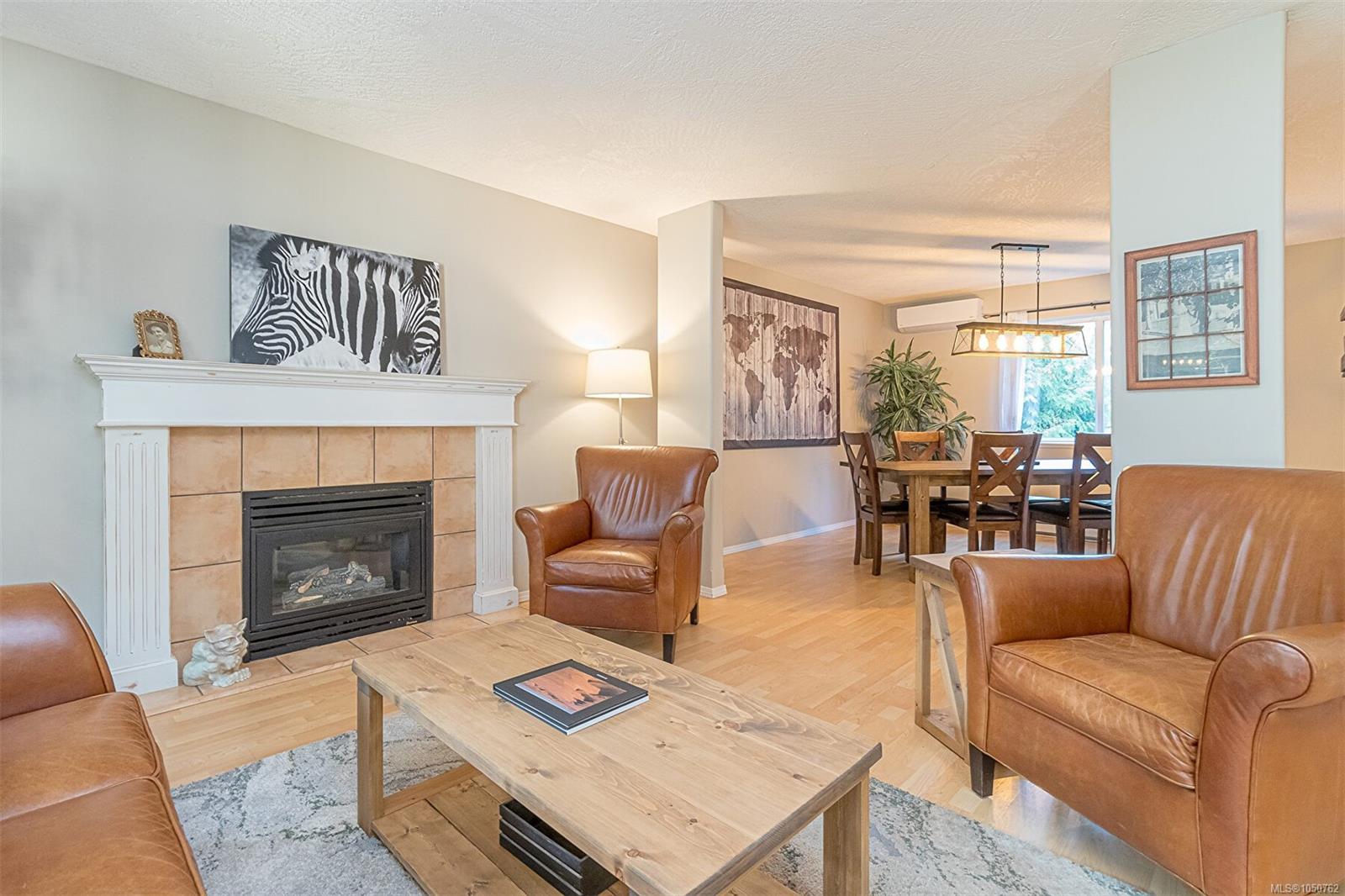 1111 Fern Ridge Dr — listing photo 12 of 61