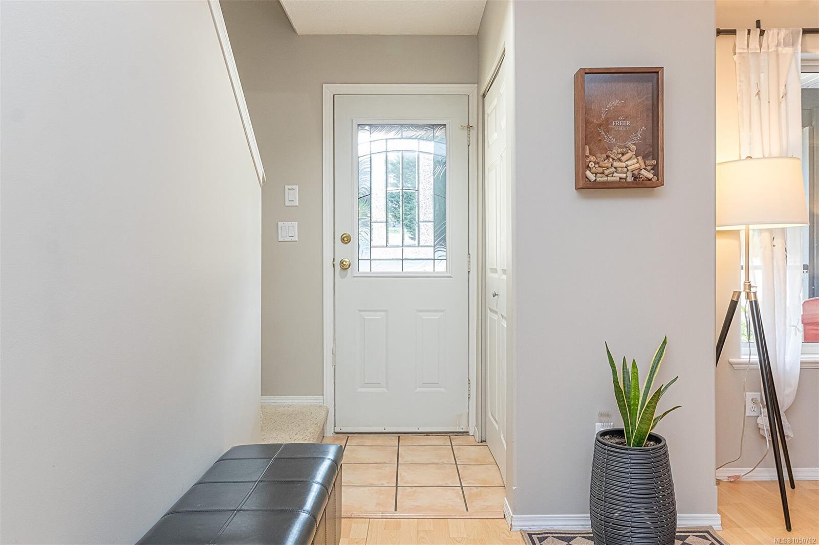 1111 Fern Ridge Dr — listing photo 8 of 61