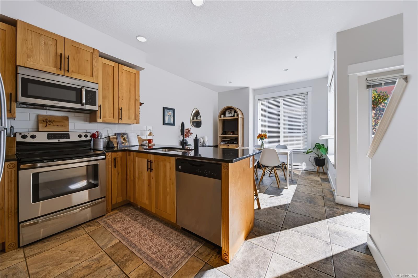 102-6057 Doumont Rd — listing photo 11 of 26