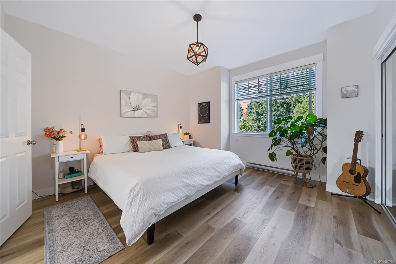 102-6057 Doumont Rd — listing photo 5 of 26