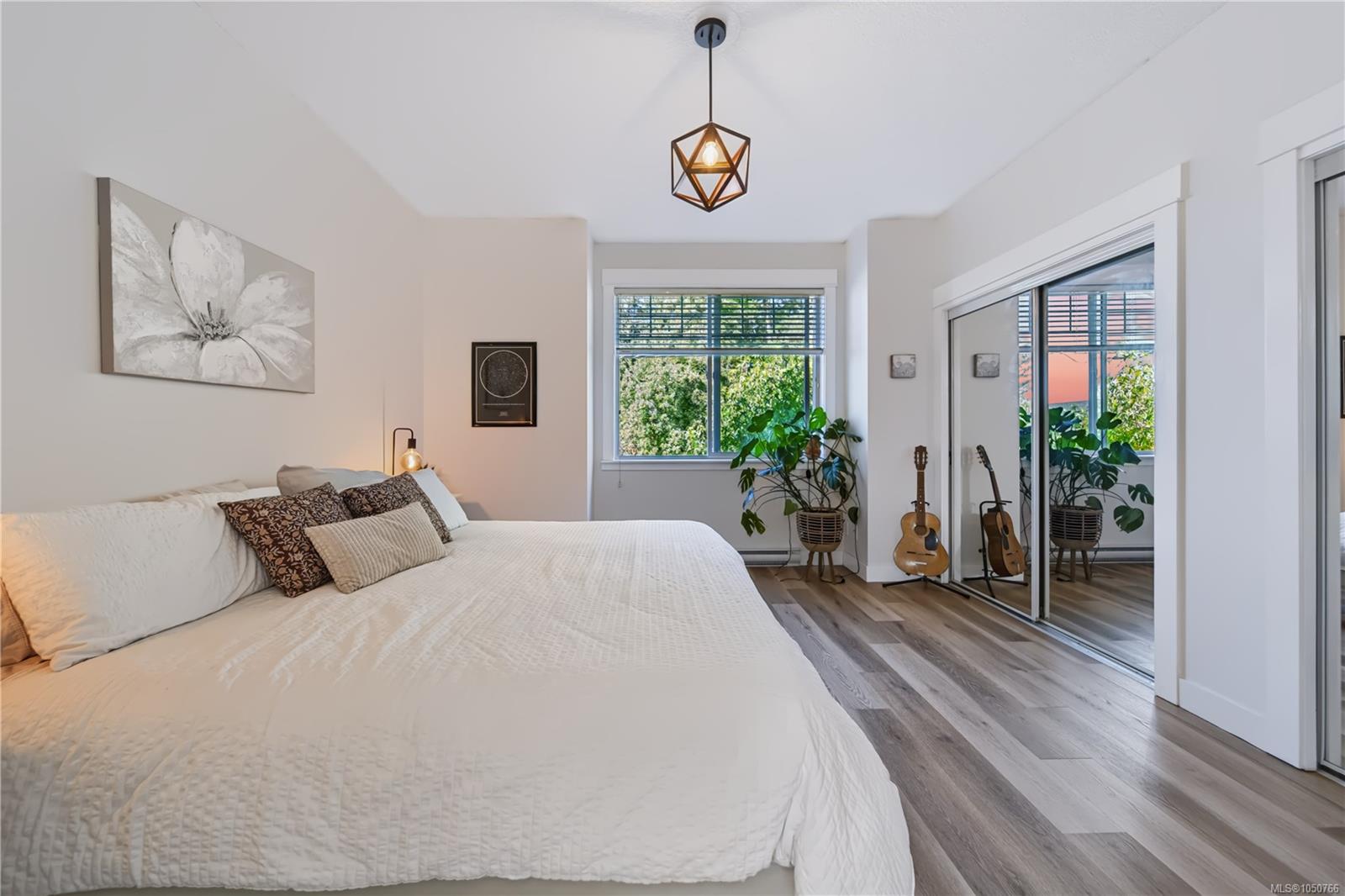 102-6057 Doumont Rd — listing photo 6 of 26