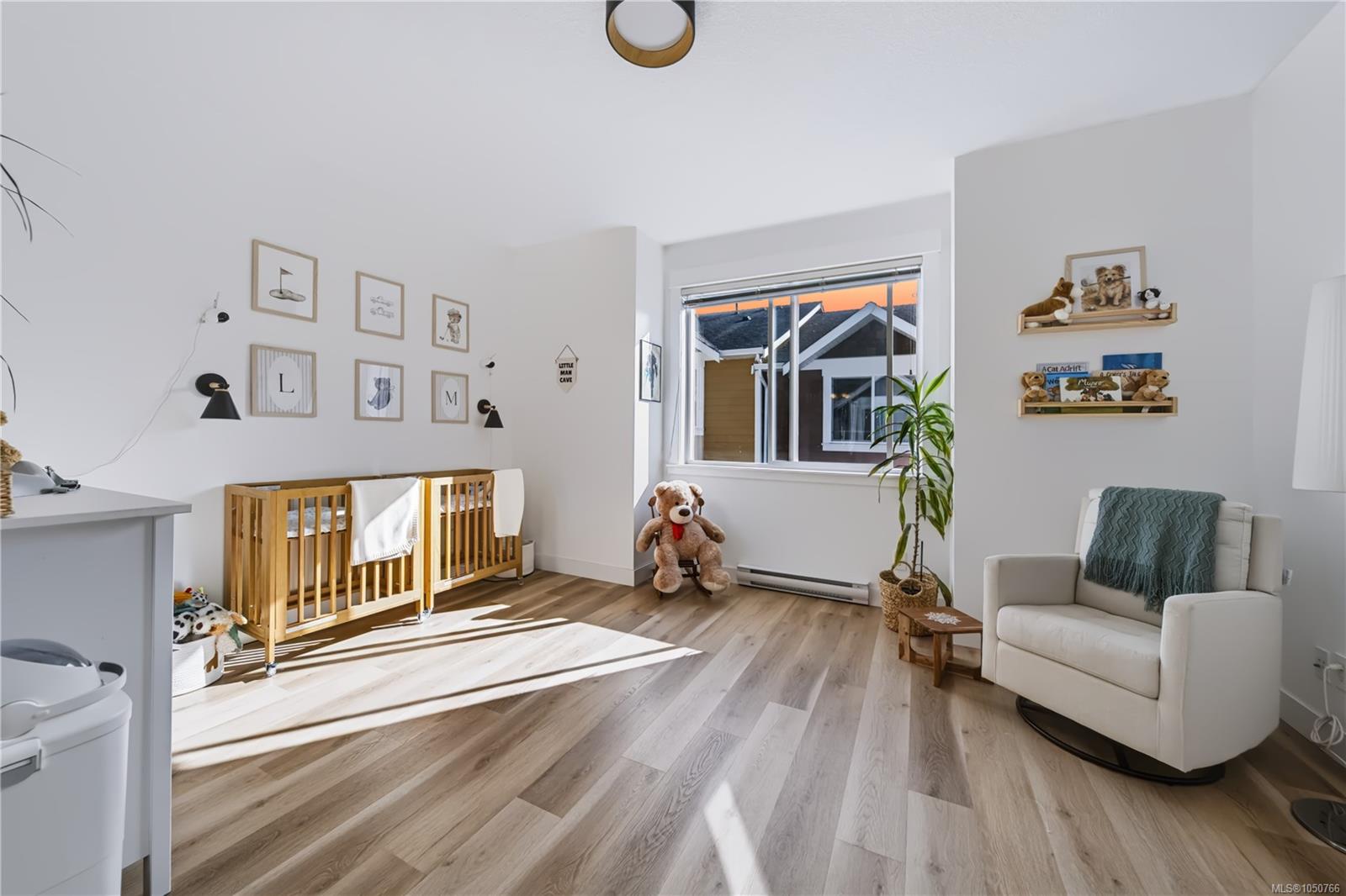 102-6057 Doumont Rd — listing photo 9 of 26