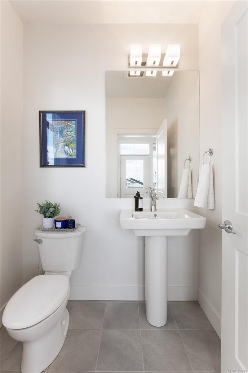 3517 Ryder Hesjedal Way — listing photo 14 of 56