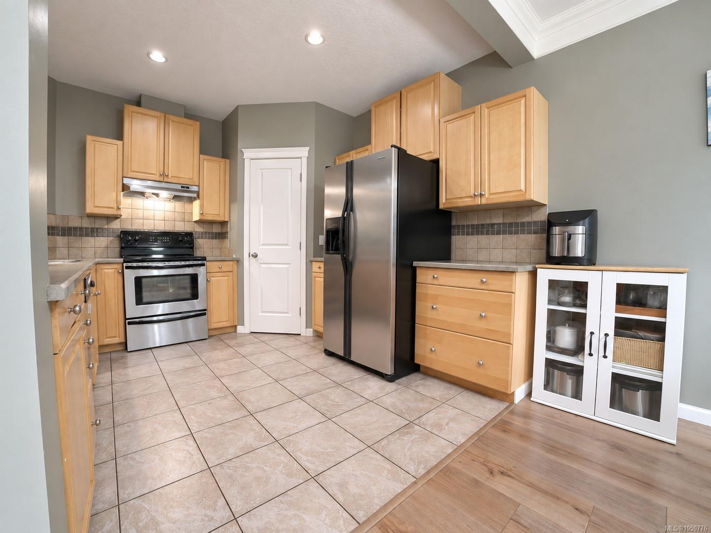 107-791 Station Ave — listing photo 12 of 33