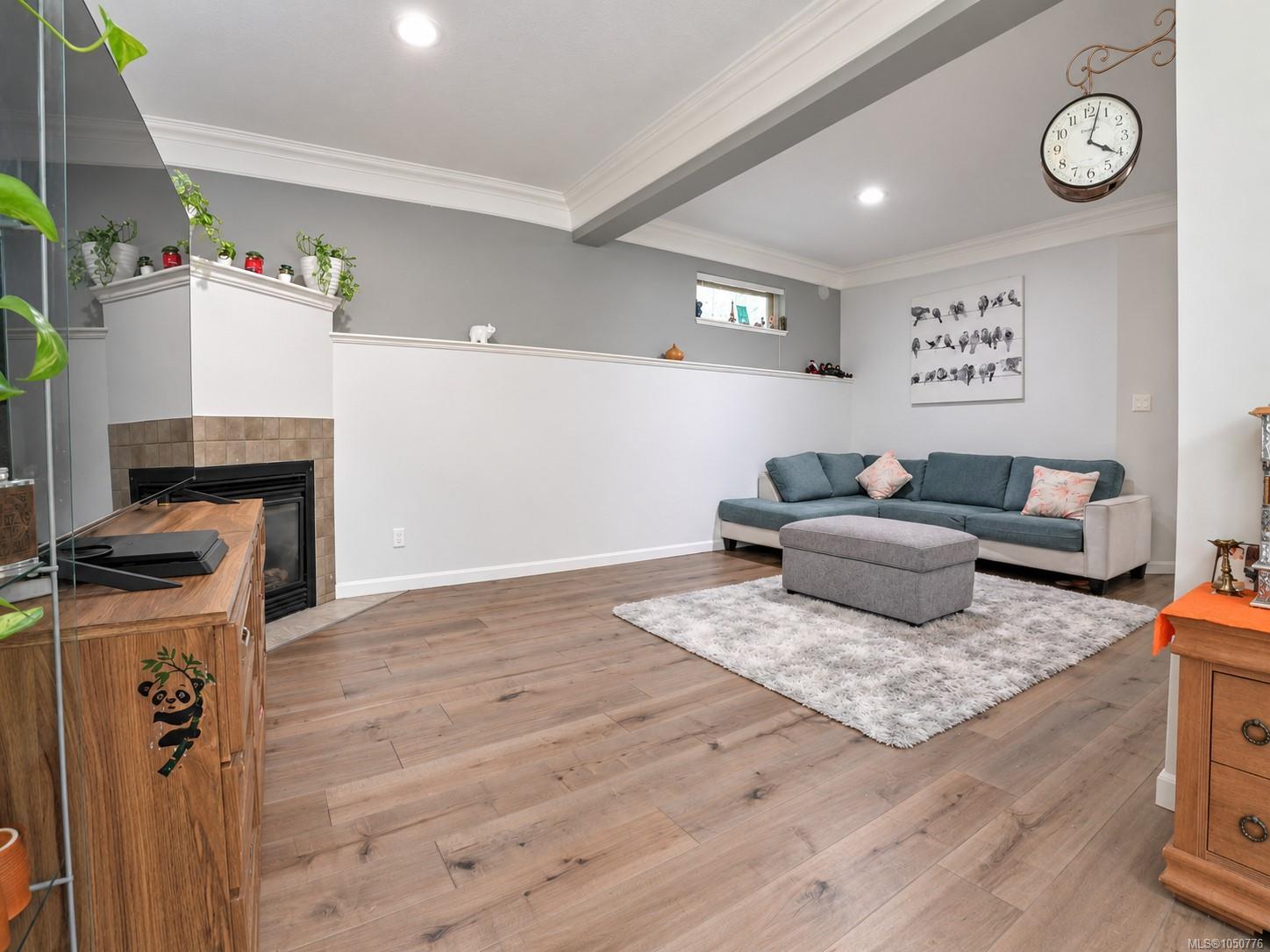 107-791 Station Ave — listing photo 3 of 33