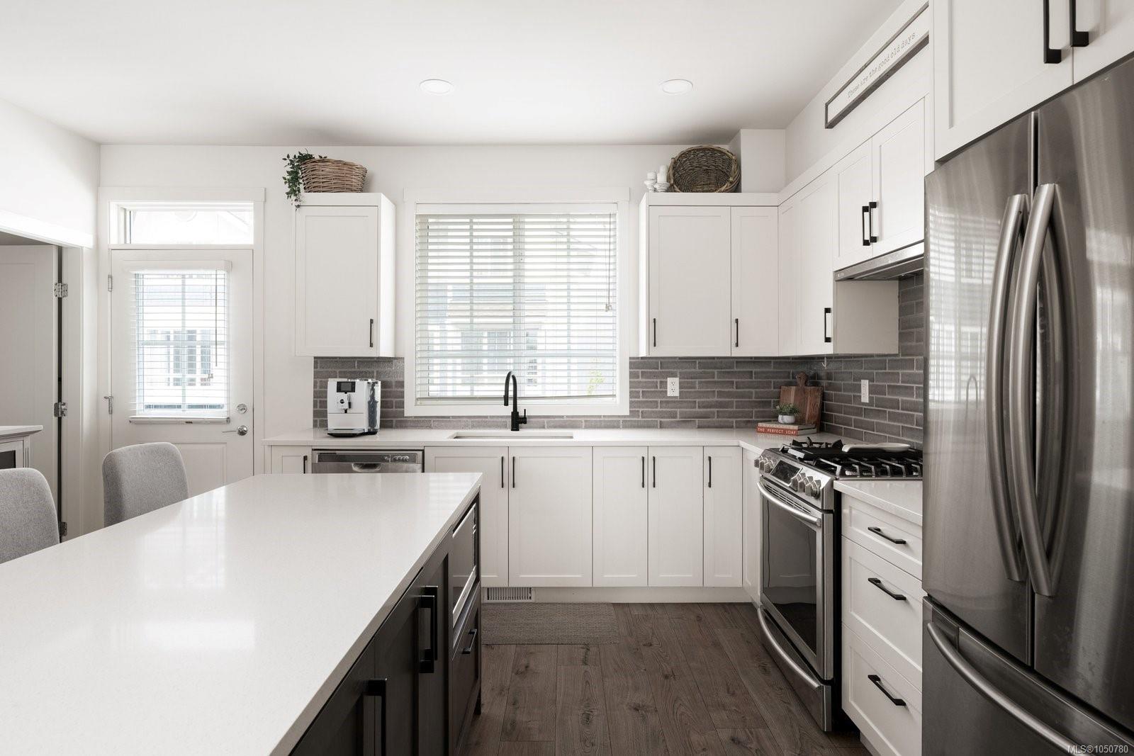 23-370 Latoria Blvd — listing photo 10 of 45
