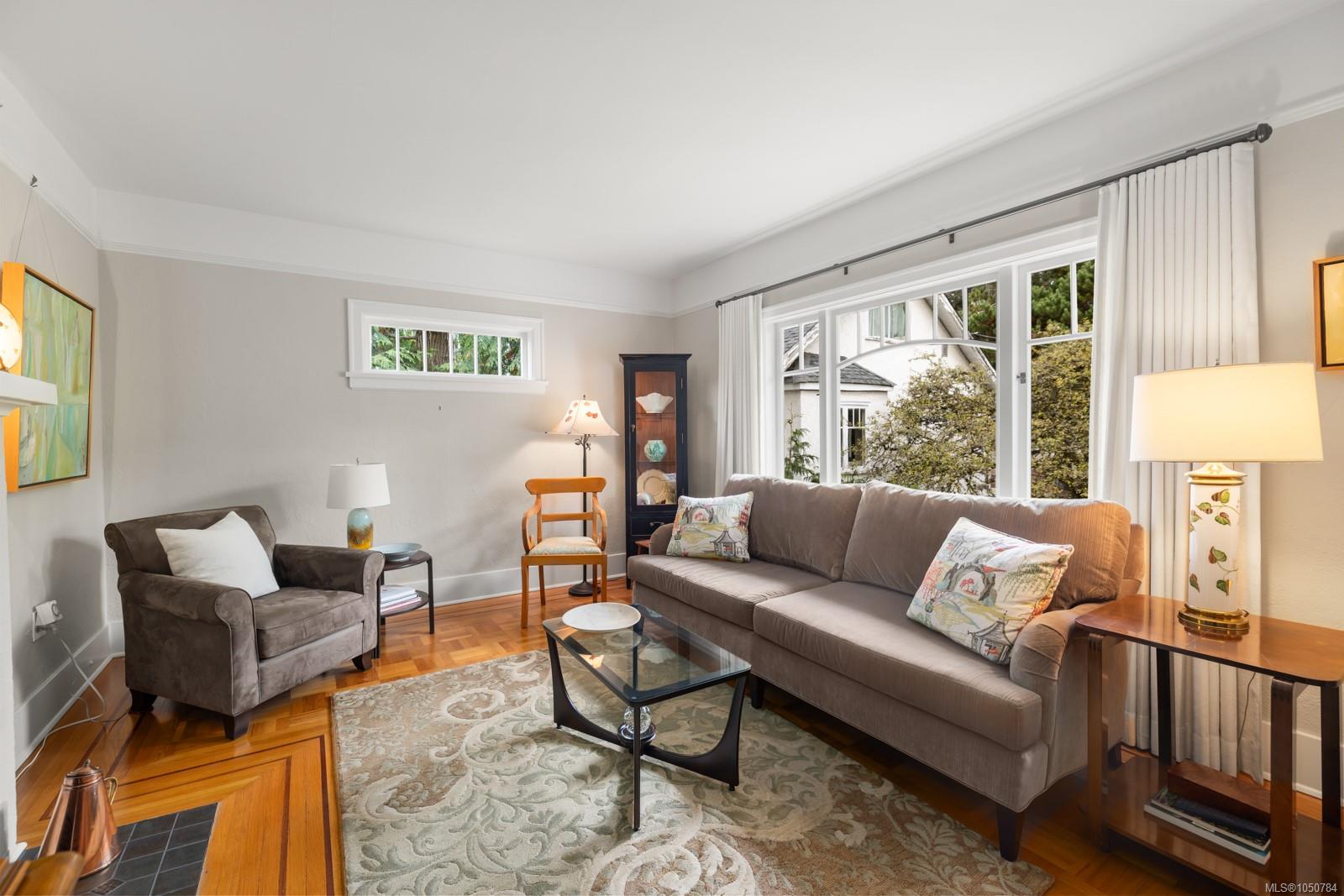 3358 Cook St — listing photo 6 of 55