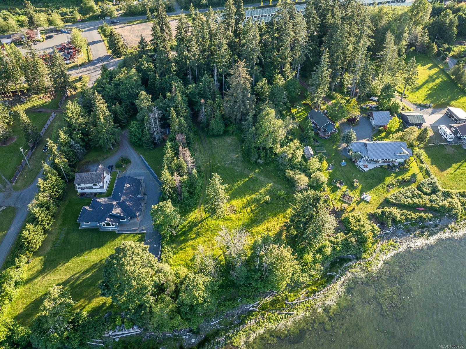 3632 Island Hwy — listing photo 11 of 16