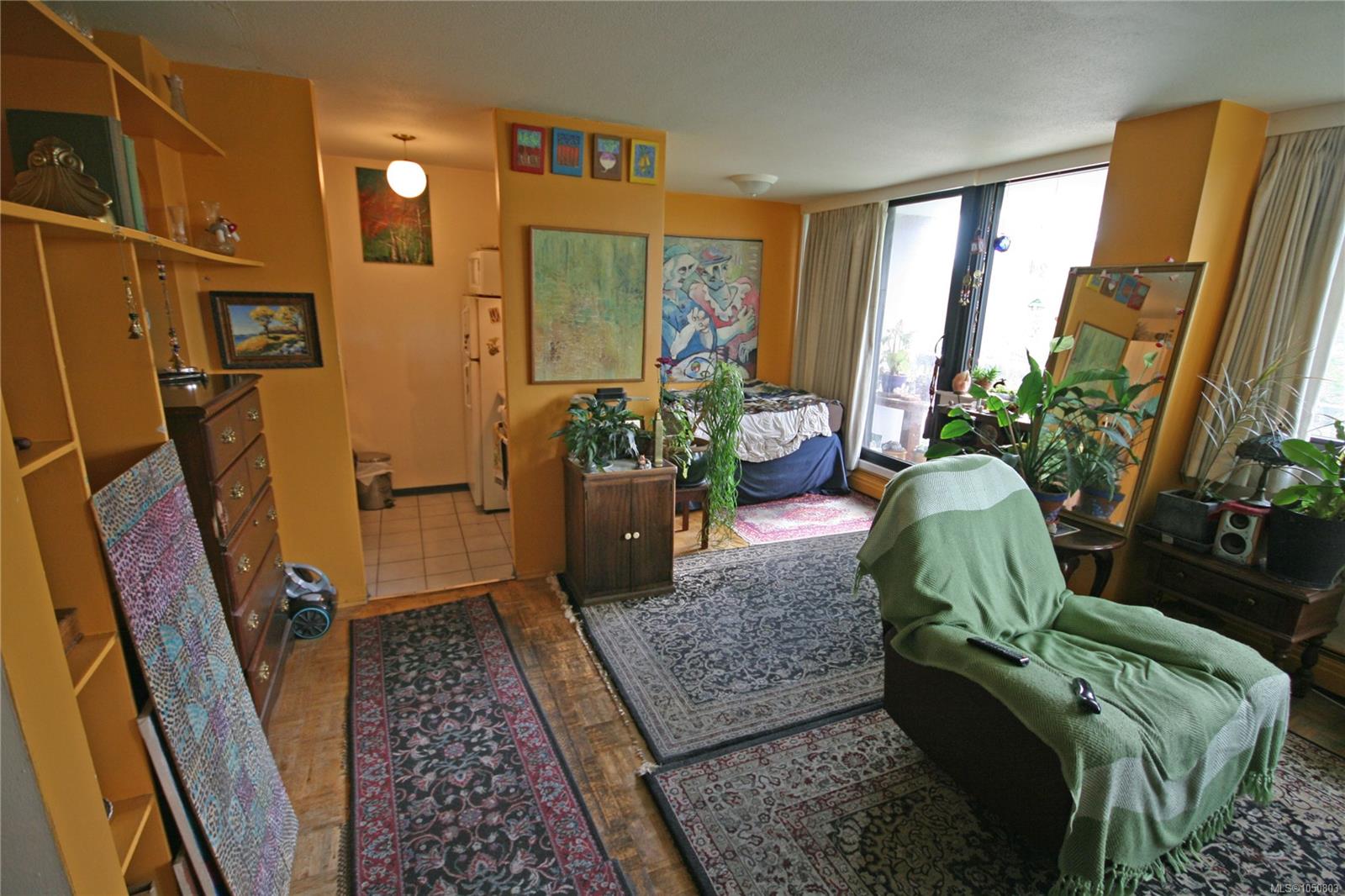408-647 Michigan St — listing photo 7 of 22