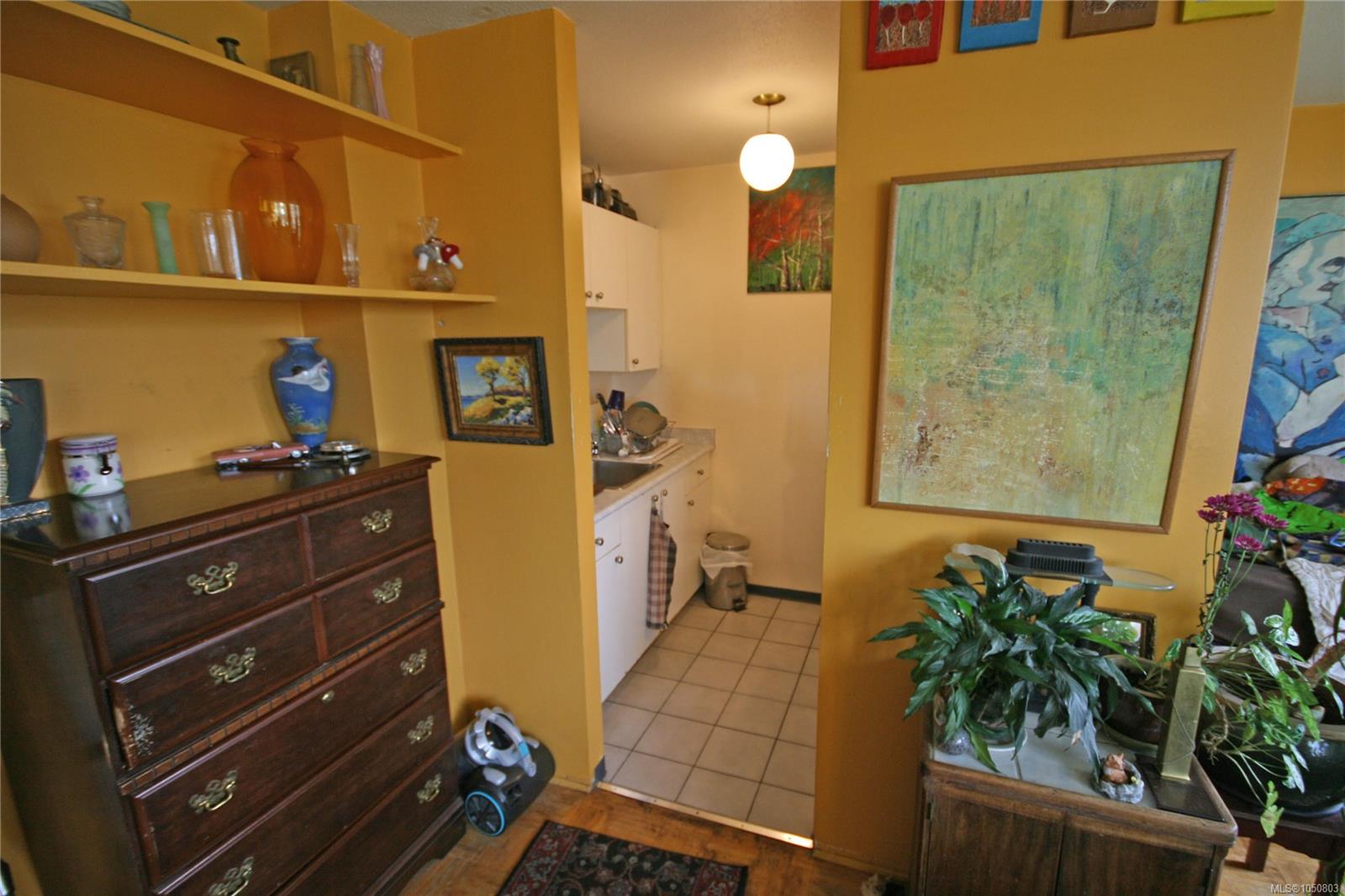 408-647 Michigan St — listing photo 8 of 22