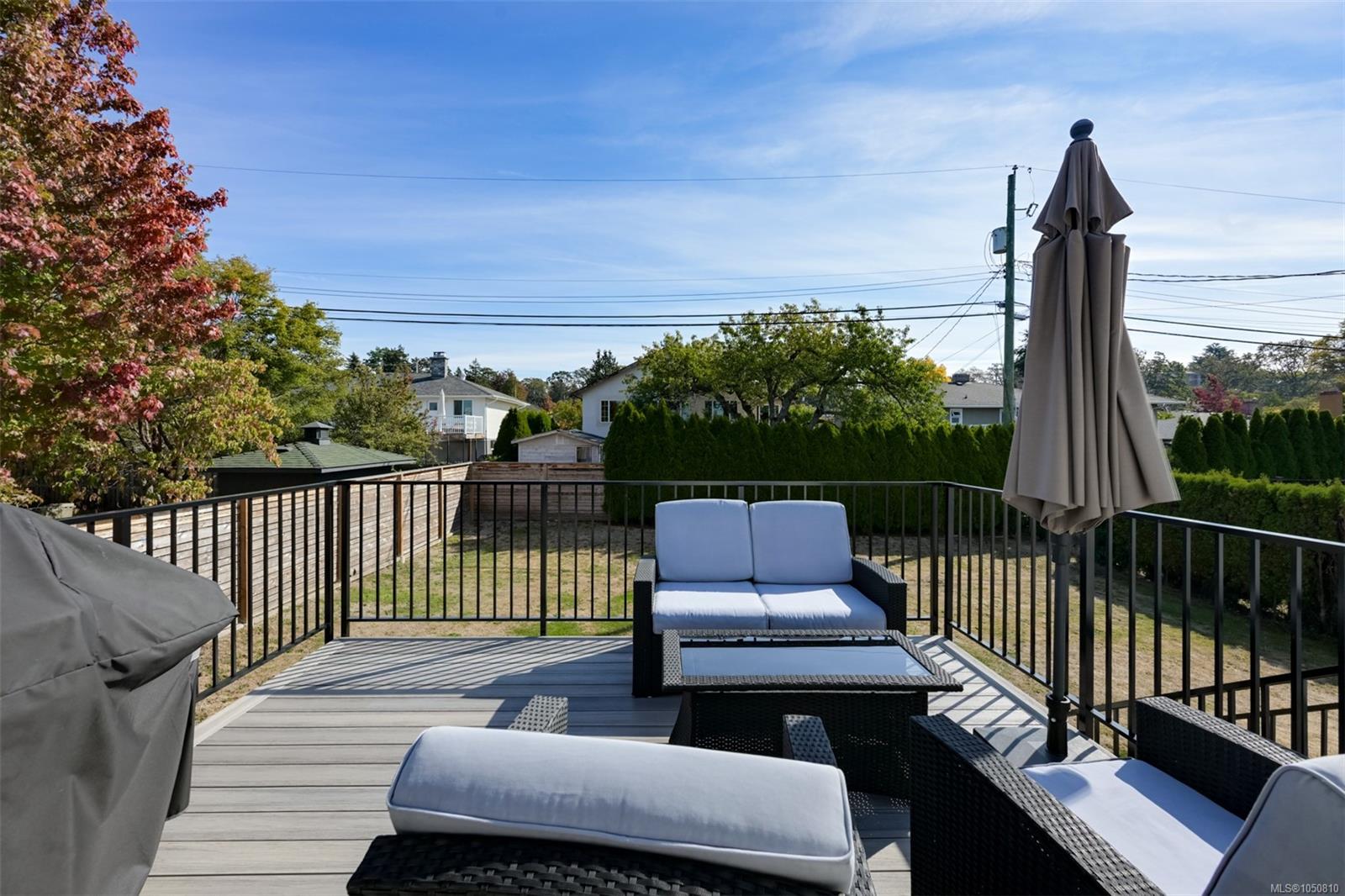 3221 Service St — listing photo 14 of 45