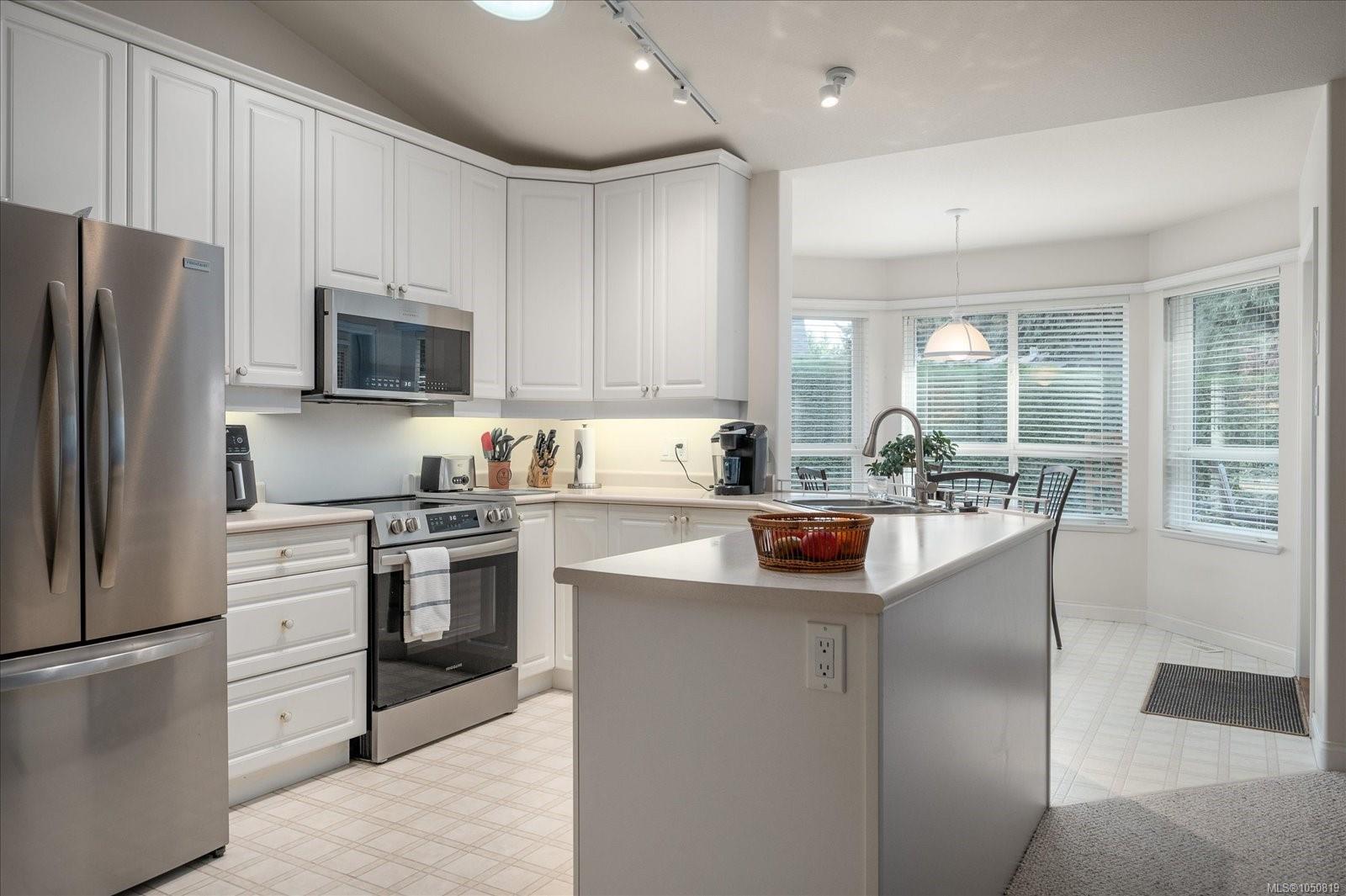 1204 Gabriola Dr — listing photo 12 of 39