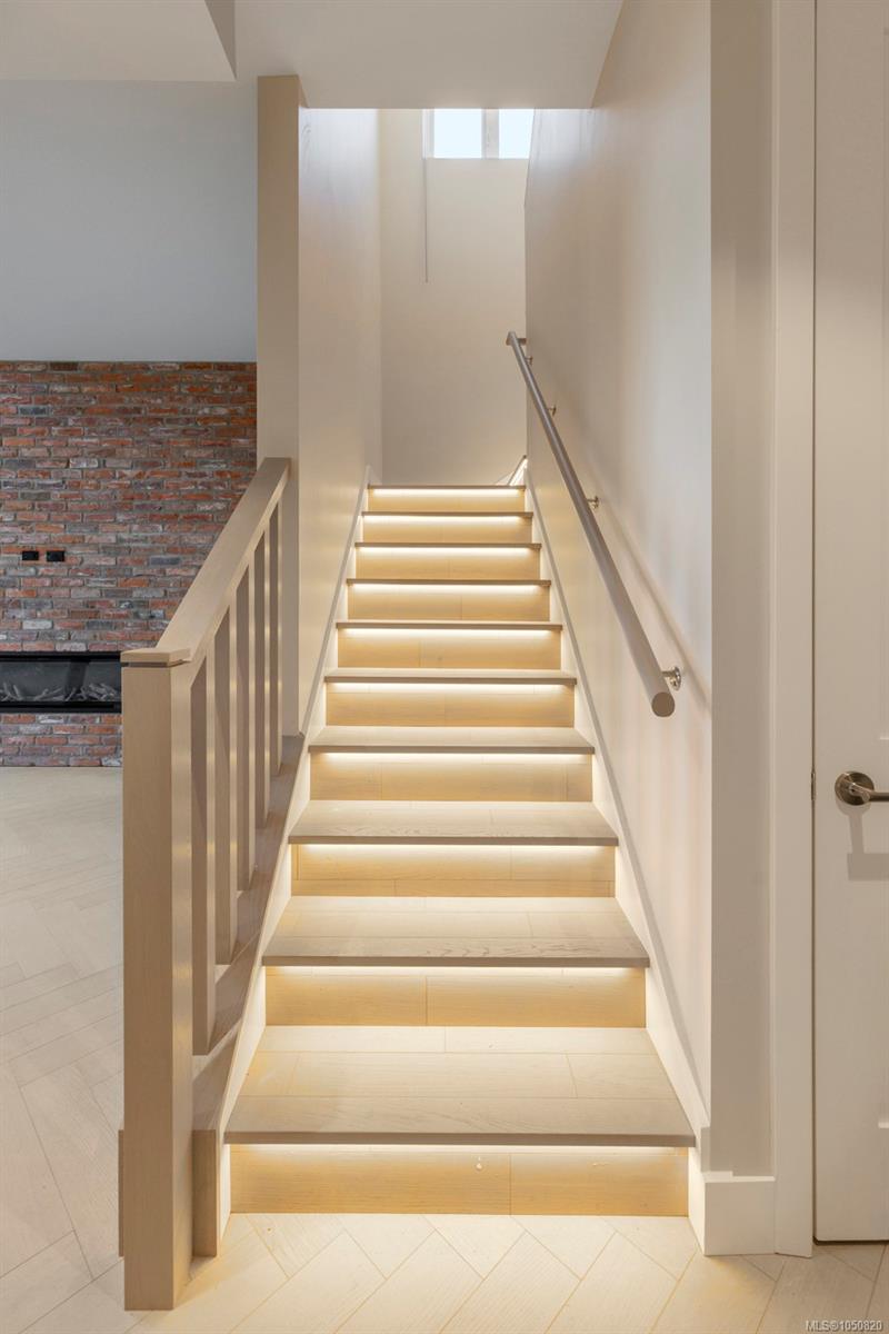 404-425 Lampson St — listing photo 8 of 20