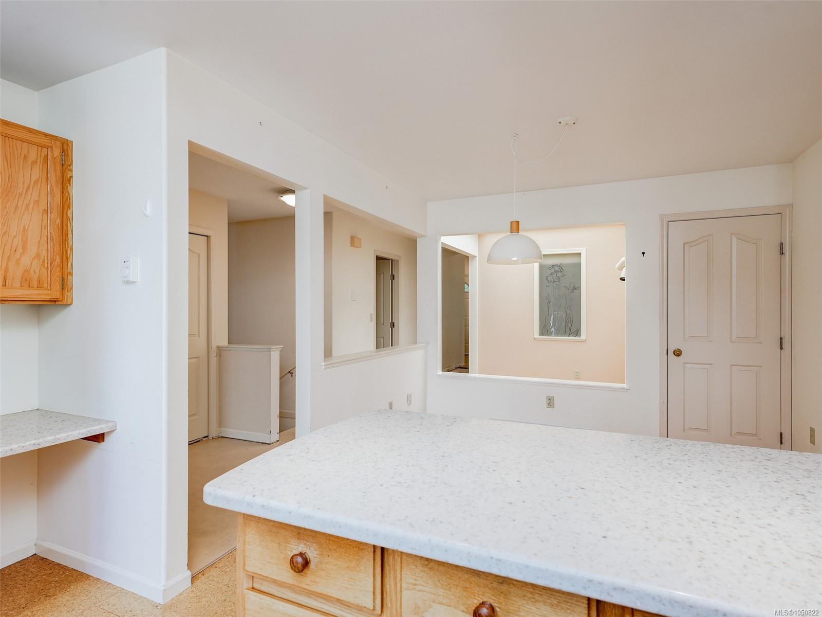 5-930 Josephine Rd — listing photo 11 of 34