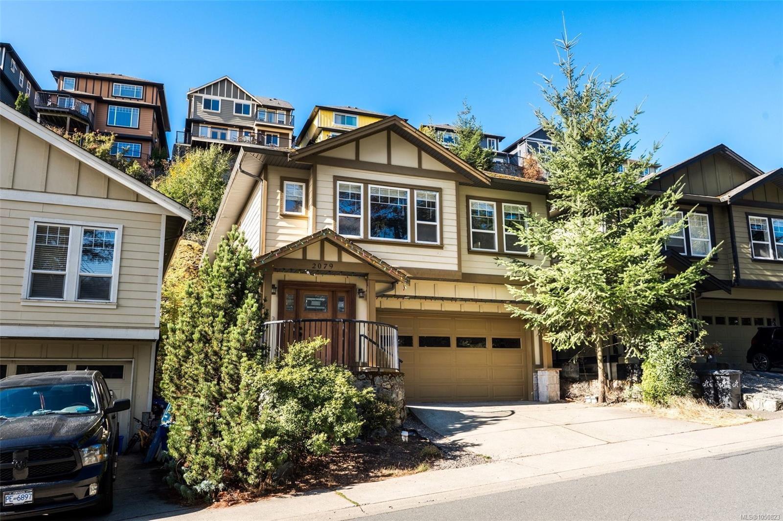 2079 Longspur Dr — listing photo 6 of 35